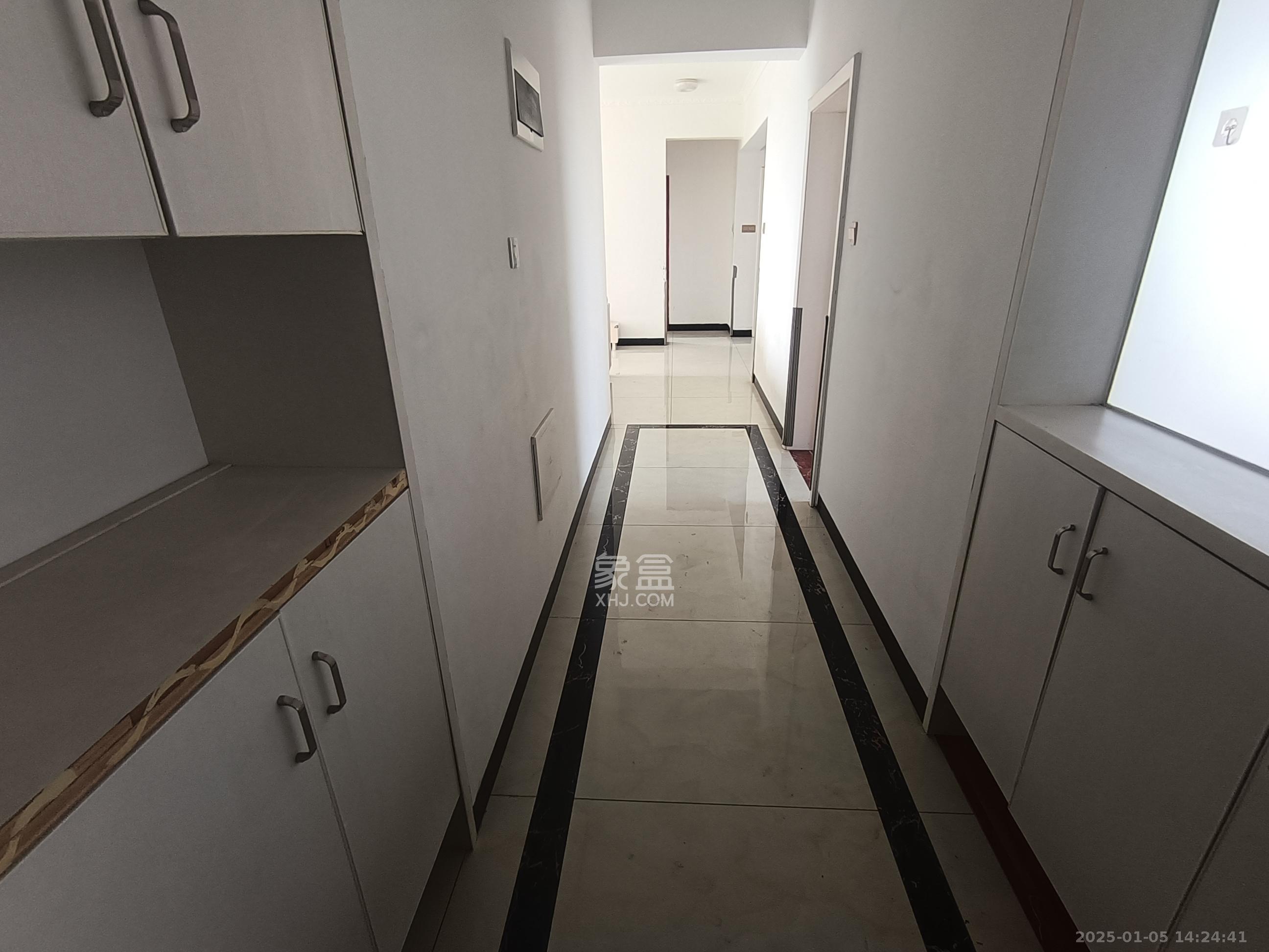 高升时代广场(冠铭商务中心) 3室1厅1卫 2500.0元/月 高升时代广场(冠铭商务中心) 3室1厅1卫 2500.0元/月室内图