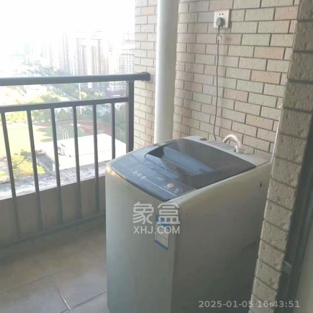 水岸世景  1室1厅1卫   1200.00元/月室内图