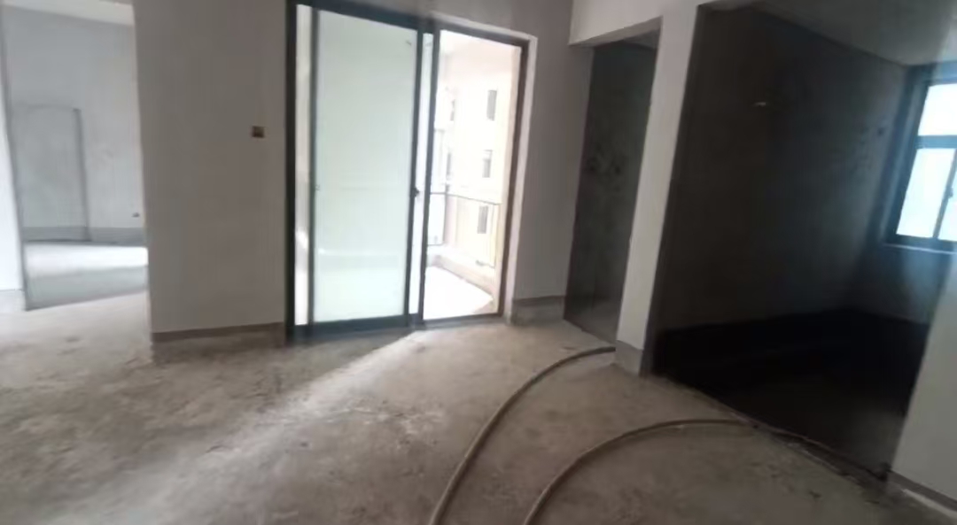 环强御景湾  3室2厅2卫    180.0万 环强御景湾  3室2厅2卫    180.0万室内图