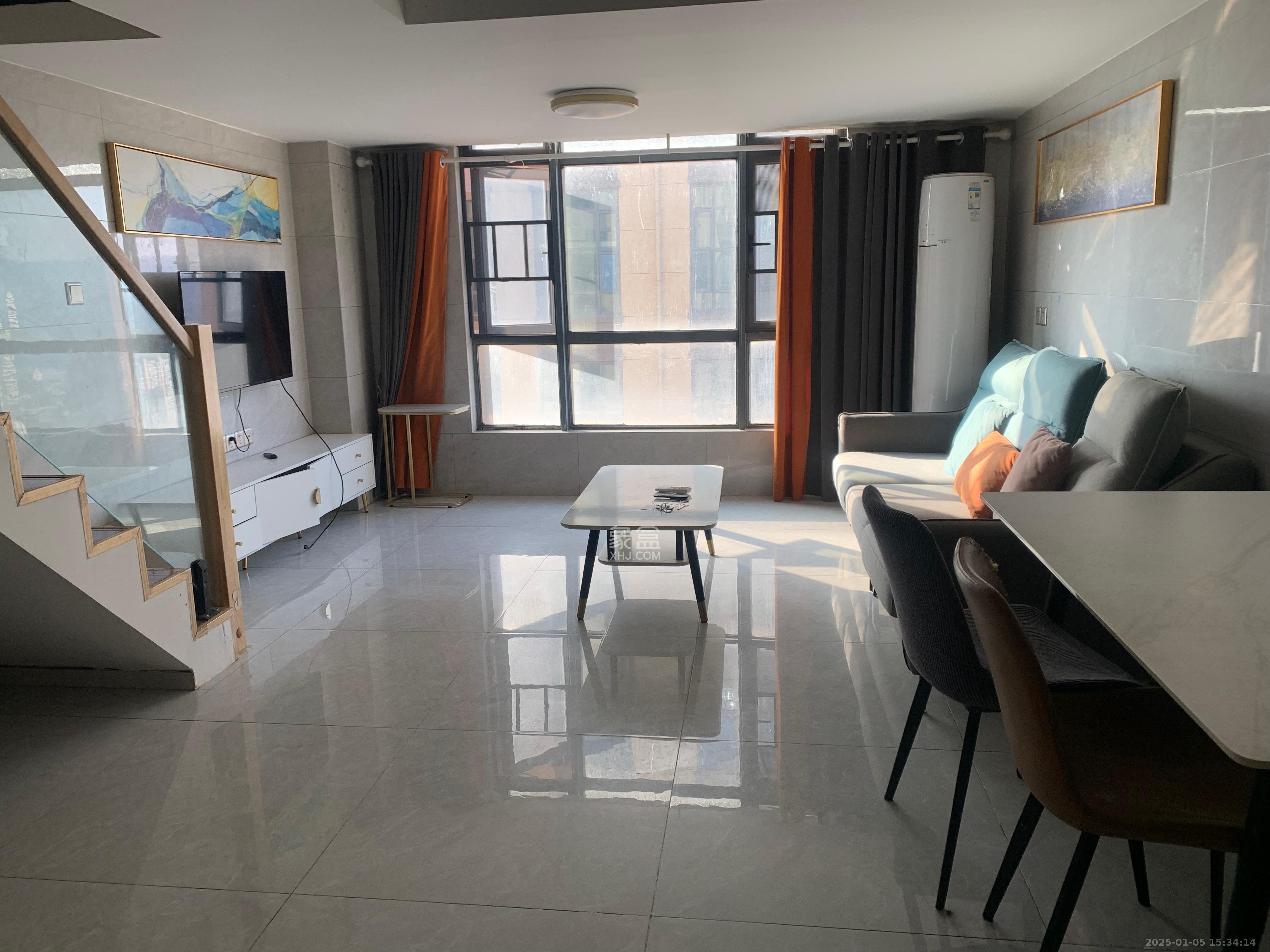 荣盛花语书苑 2室1厅1卫 2600.0元/月 荣盛花语书苑 2室1厅1卫 2600.0元/月室内图