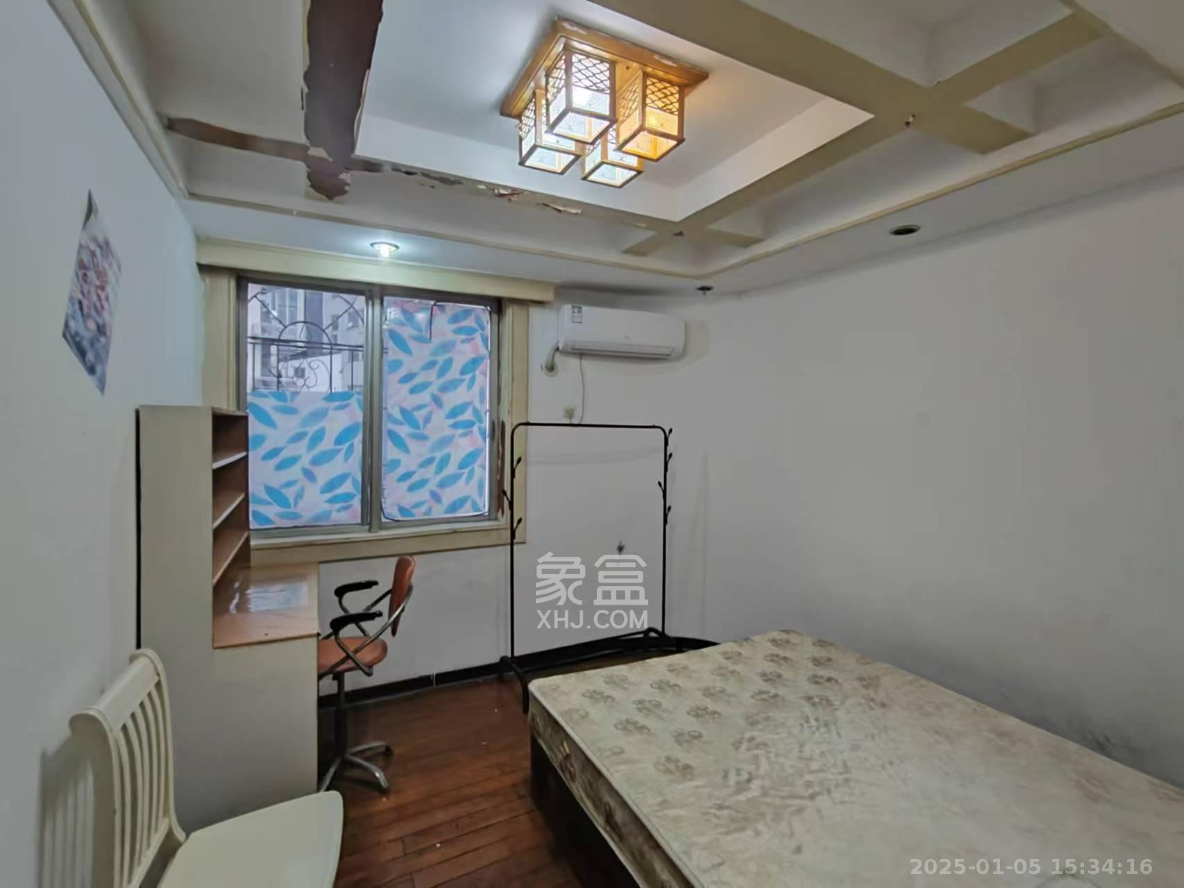 新富城  3室2厅1卫   2700.00元/月室内图
