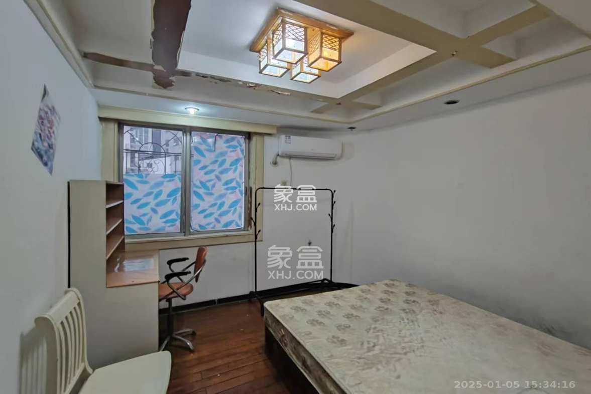 新富城 3室2厅1卫 2500.0元/月 新富城 3室2厅1卫 2500.0元/月室内图