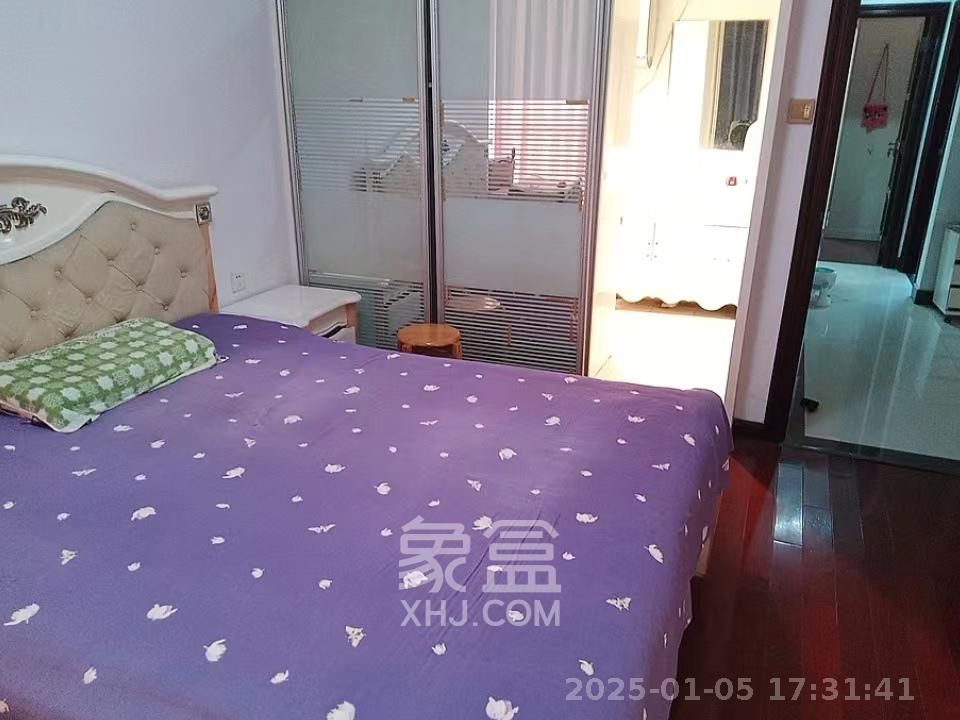 咸嘉新村嘉华苑  4室3厅2卫   3600.00元/月室内图