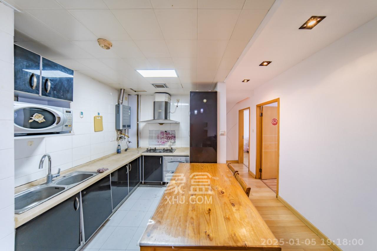 阳光100一期、四五期  2室2厅1卫    2400.0元/月室内图