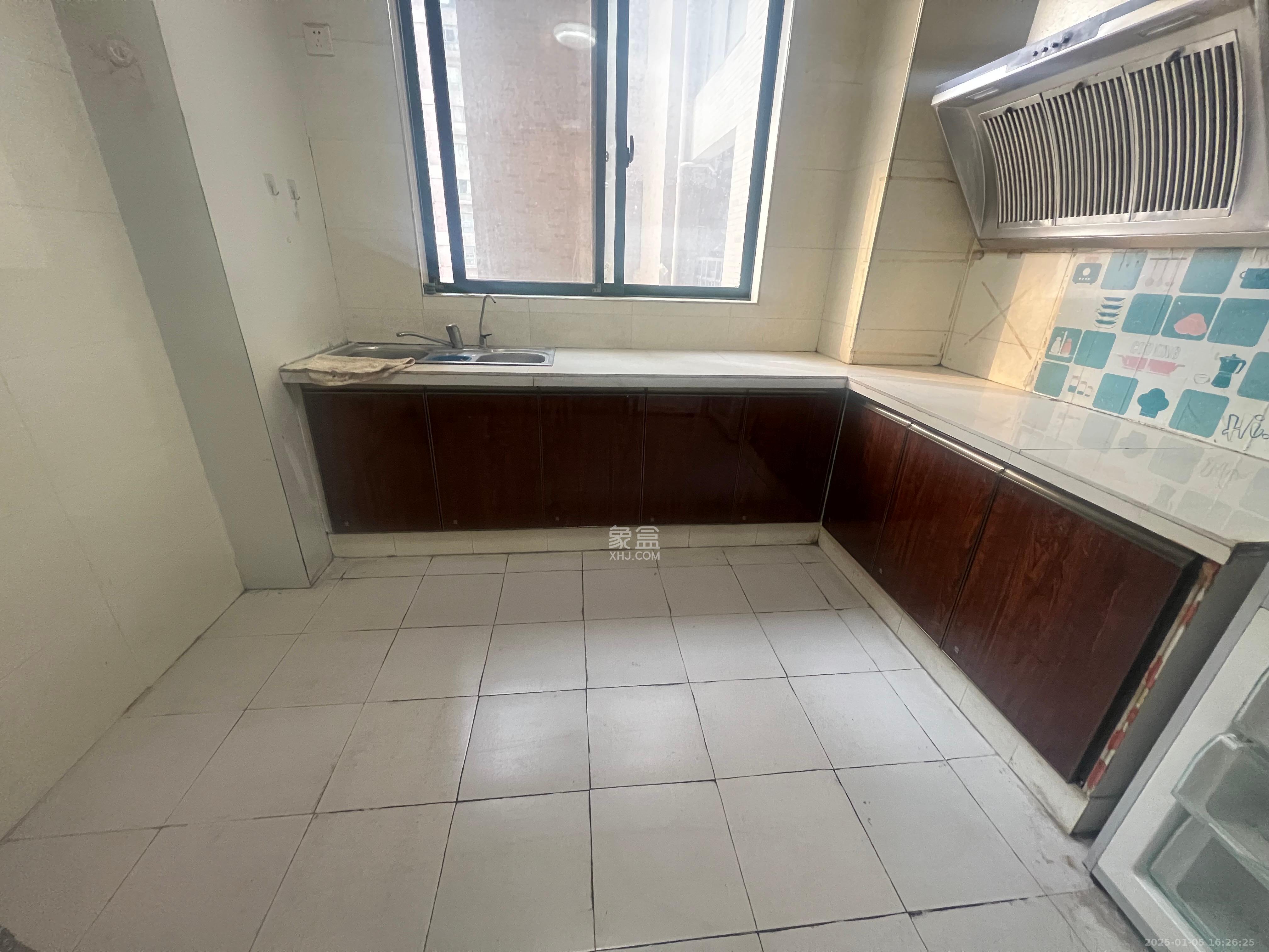 东来苑 3室2厅1卫 2500.0元/月 东来苑 3室2厅1卫 2500.0元/月室内图