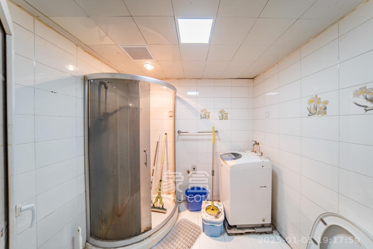 阳光100一期、四五期  2室2厅1卫    2400.0元/月室内图