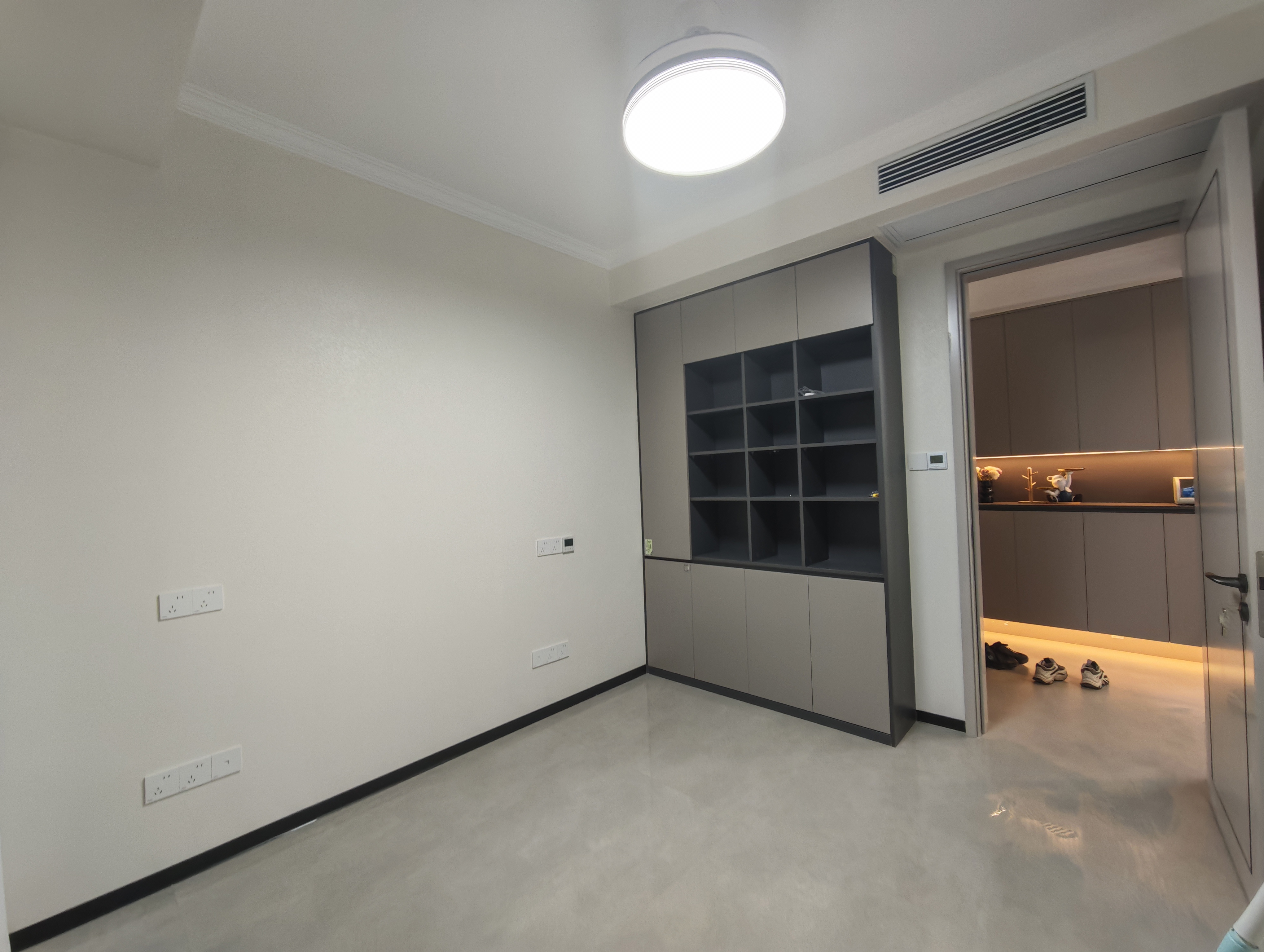 吉大汉学仕府 5室2厅2卫 160.0万 吉大汉学仕府 5室2厅2卫 160.0万客厅