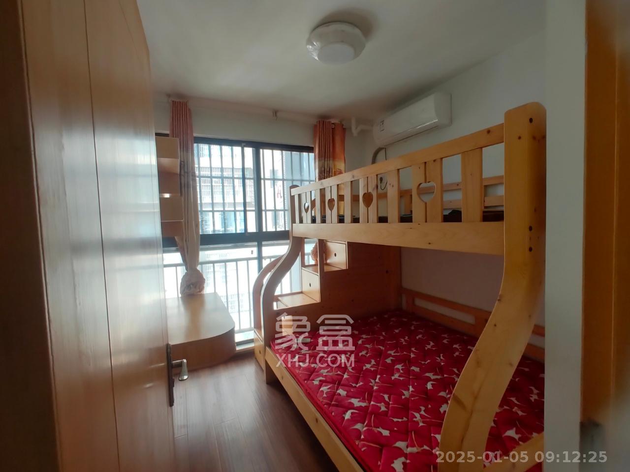 紫鑫御湖湾  3室2厅2卫    1800.0元/月室内图