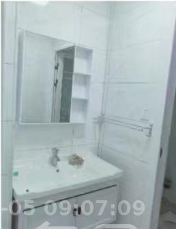 洋湖明园一期  3室2厅2卫   2800.00元/月室内图