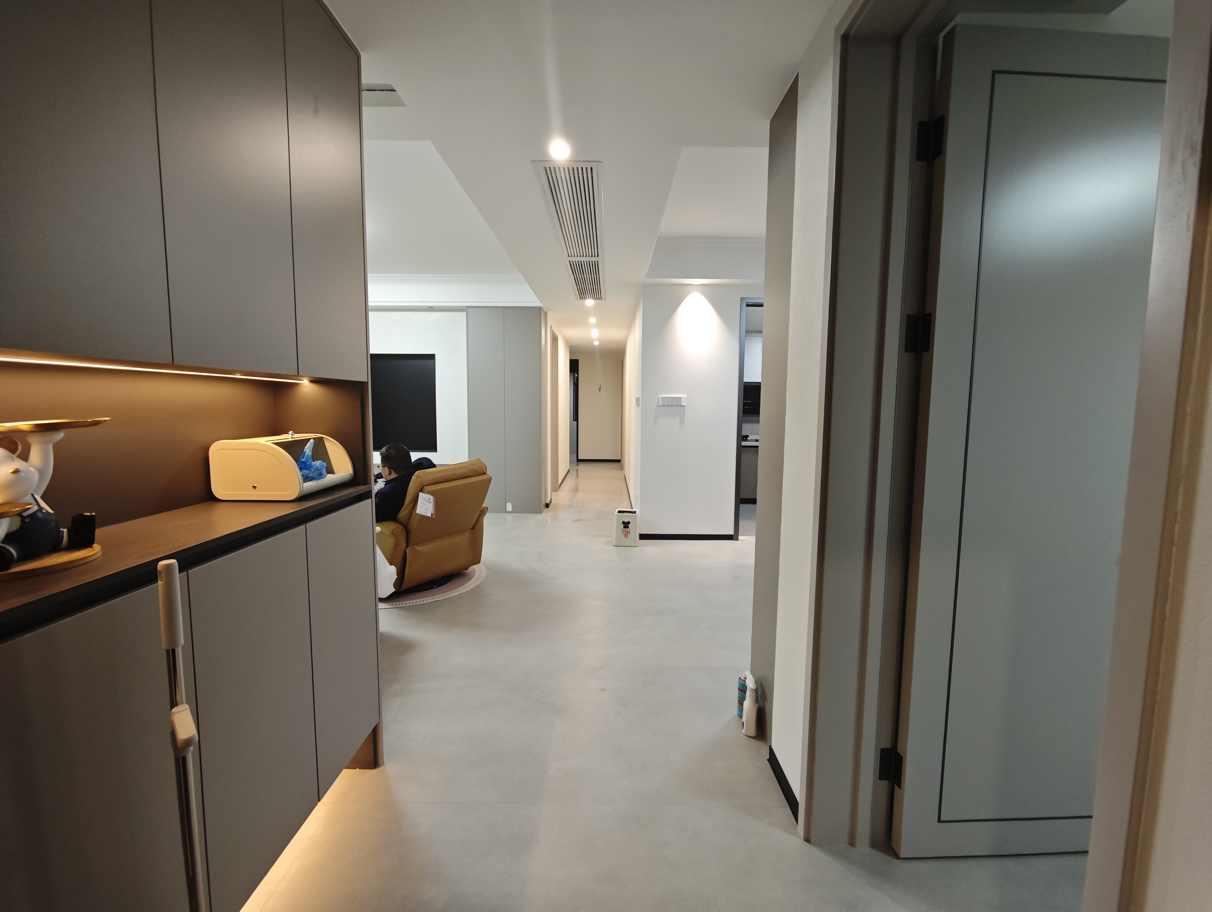 吉大汉学仕府 5室2厅2卫 160.0万 吉大汉学仕府 5室2厅2卫 160.0万客厅