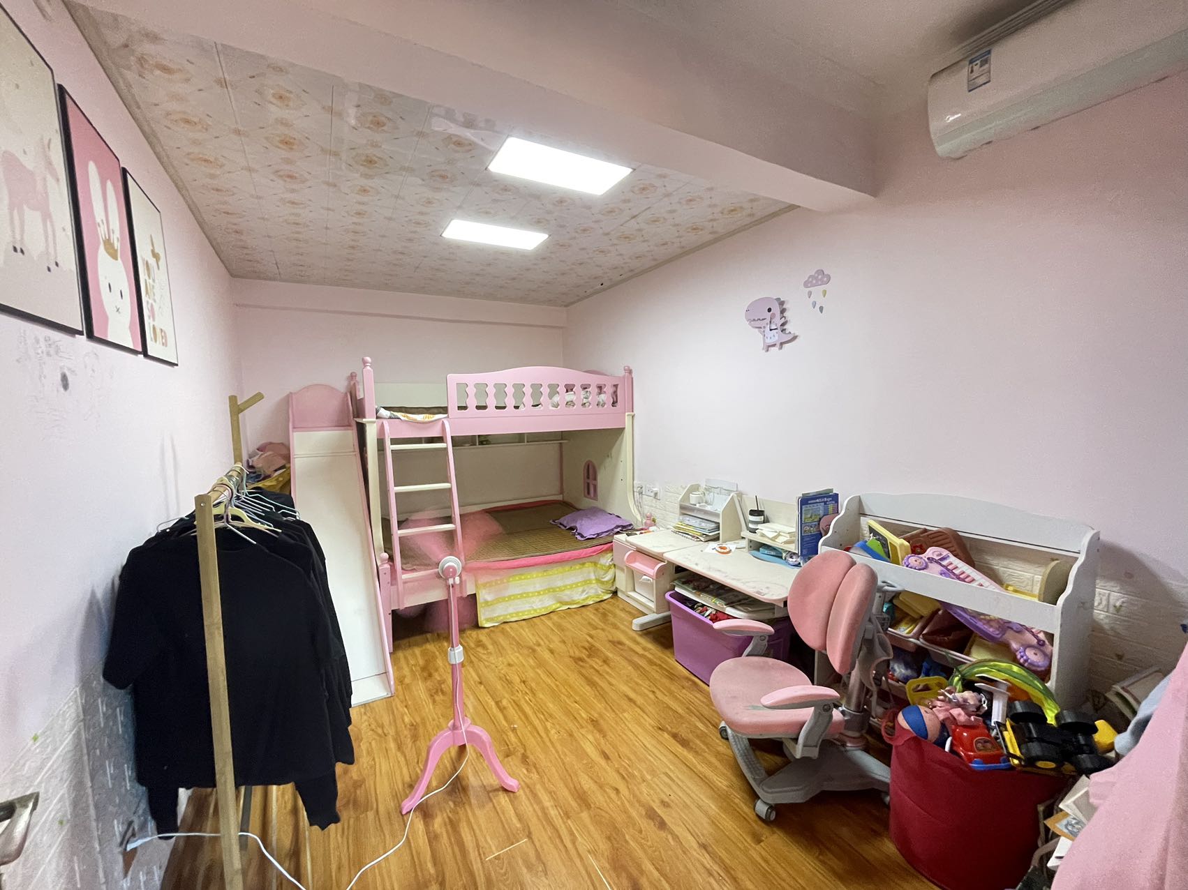 国安大厦 3室2厅2卫 128.0万 国安大厦 3室2厅2卫 128.0万室内图