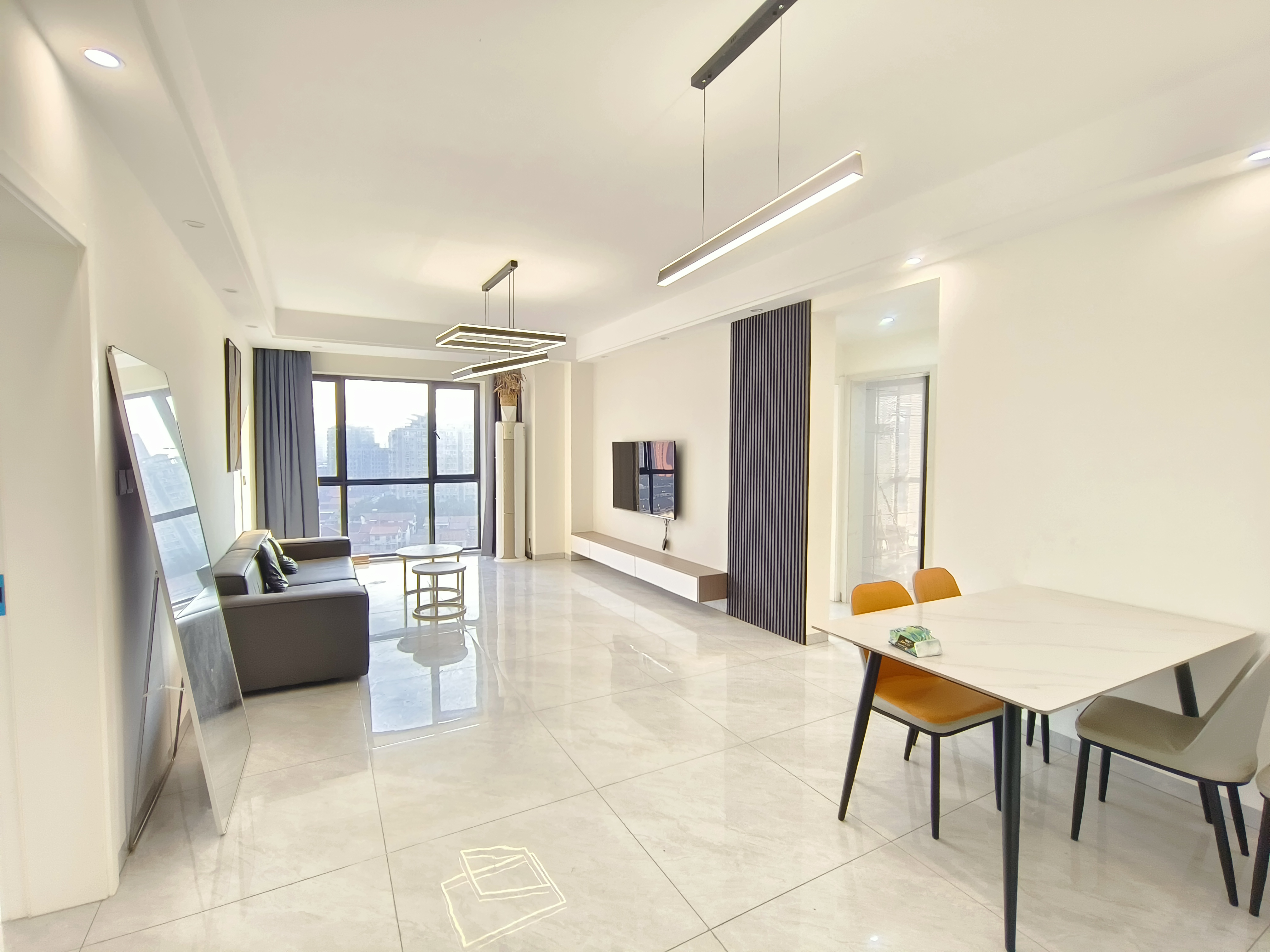 和瑞欢乐城二期 3室2厅2卫 2800.0元/月 和瑞欢乐城二期 3室2厅2卫 2800.0元/月室内图