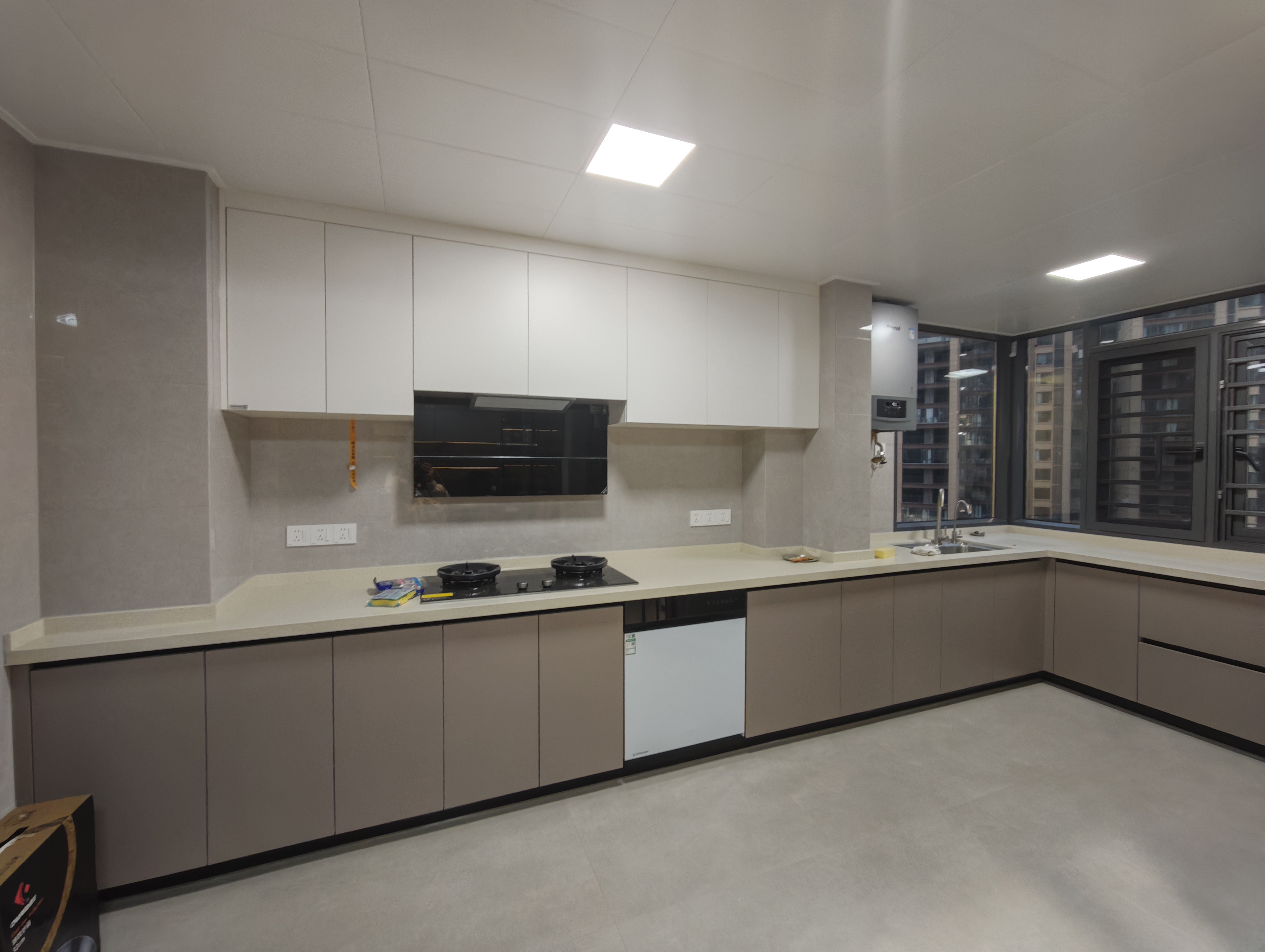 吉大汉学仕府 5室2厅2卫 160.0万 吉大汉学仕府 5室2厅2卫 160.0万客厅