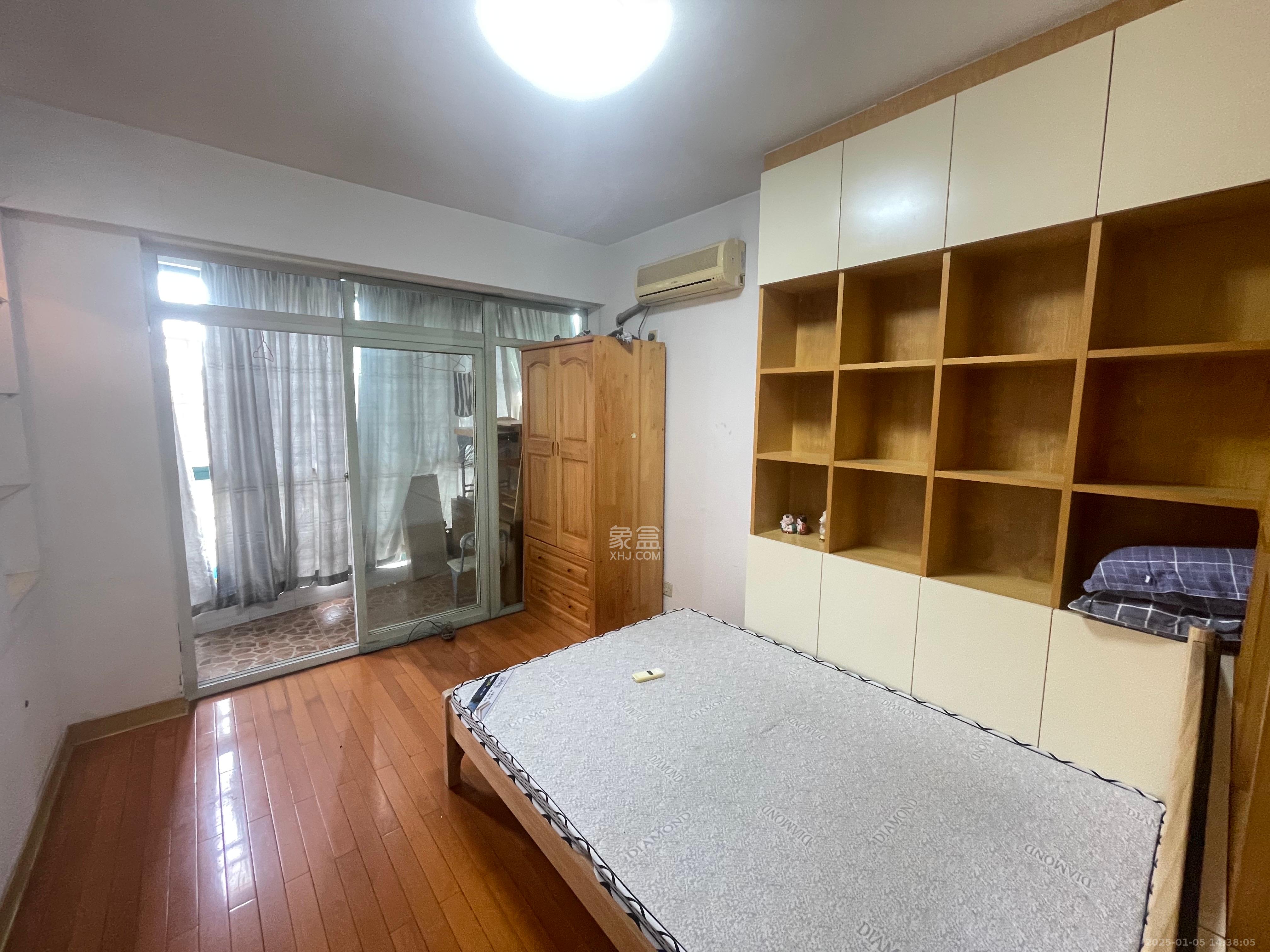 四季阳光花城  3室2厅2卫   3700.00元/月室内图