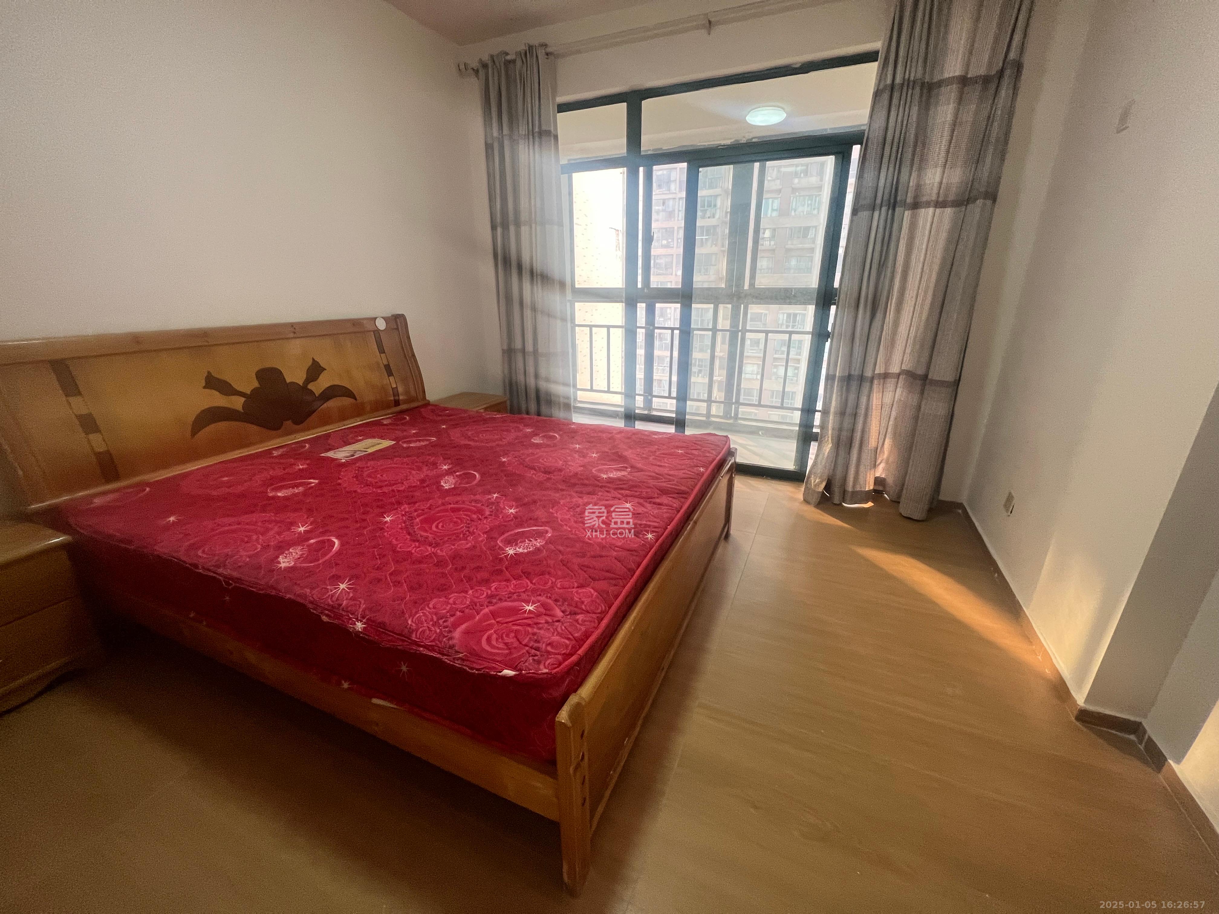 东来苑 3室2厅1卫 2500.0元/月 东来苑 3室2厅1卫 2500.0元/月室内图