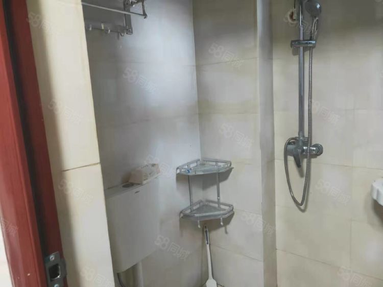 怡河园  1室1厅1卫    1600.0元/月室内图