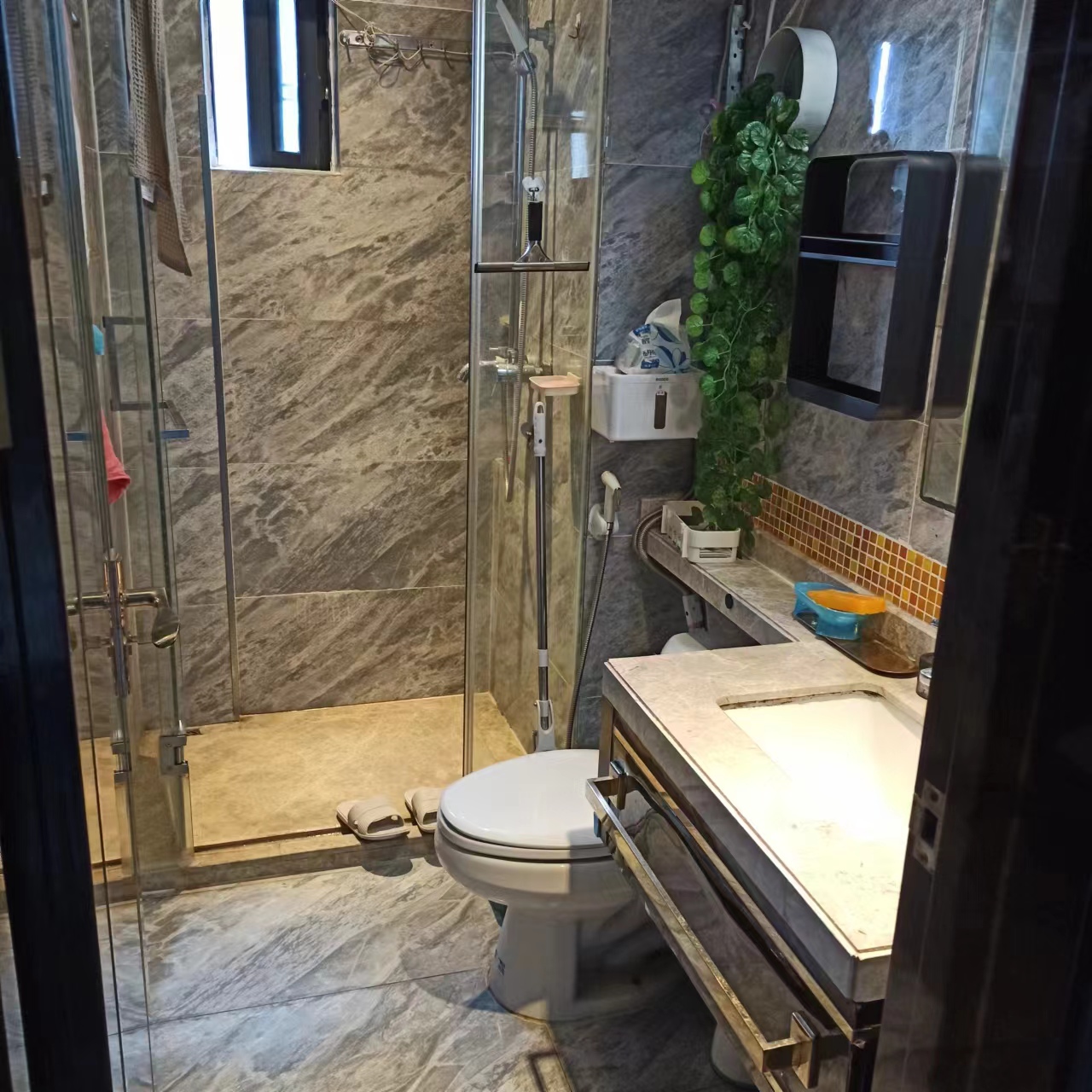 宇建国贸城 3室2厅1卫 192.0万 宇建国贸城 3室2厅1卫 192.0万室内图