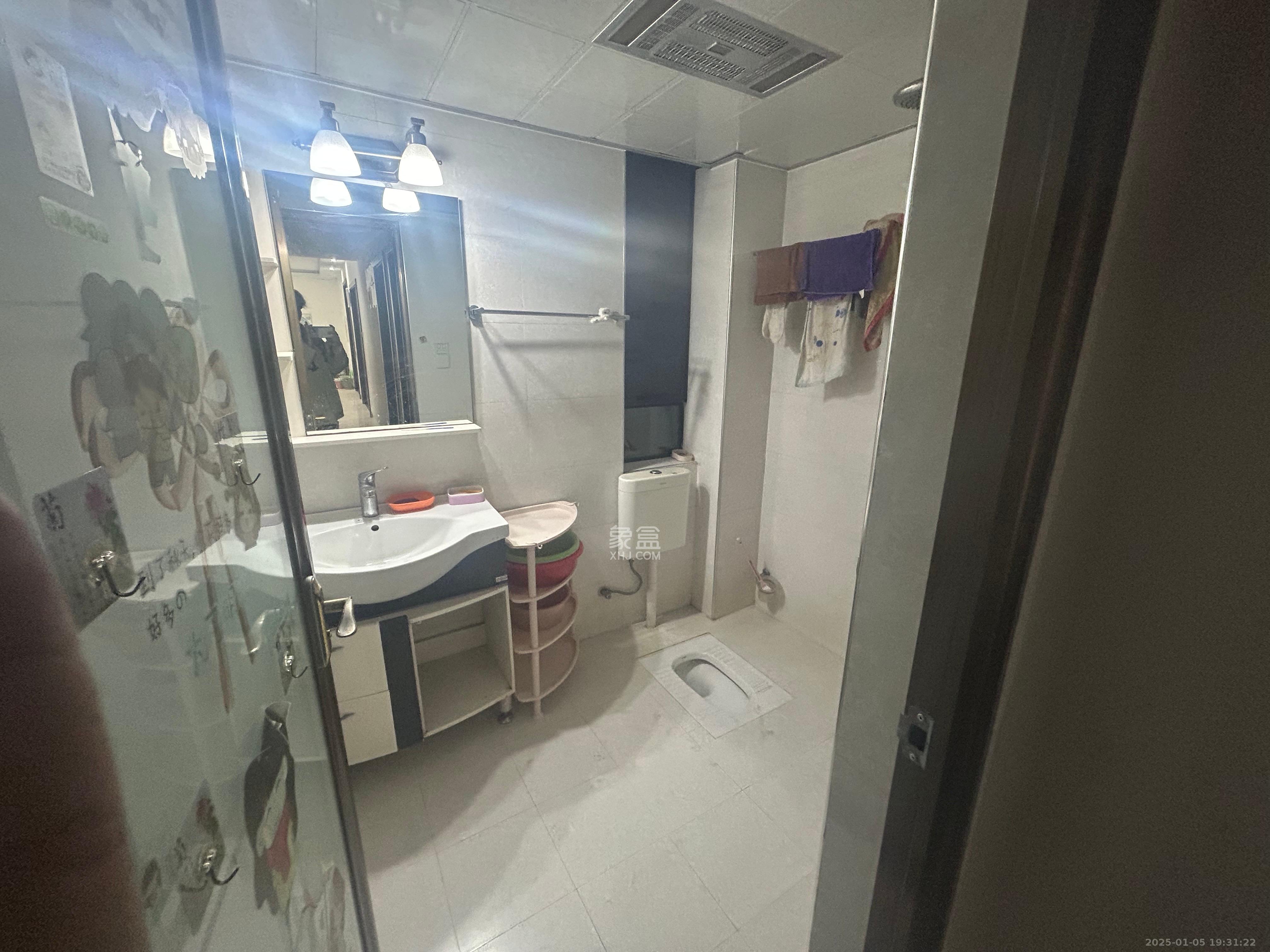 华润凤凰城一期 4室2厅2卫 2600.0元/月 华润凤凰城一期 4室2厅2卫 2600.0元/月室内图