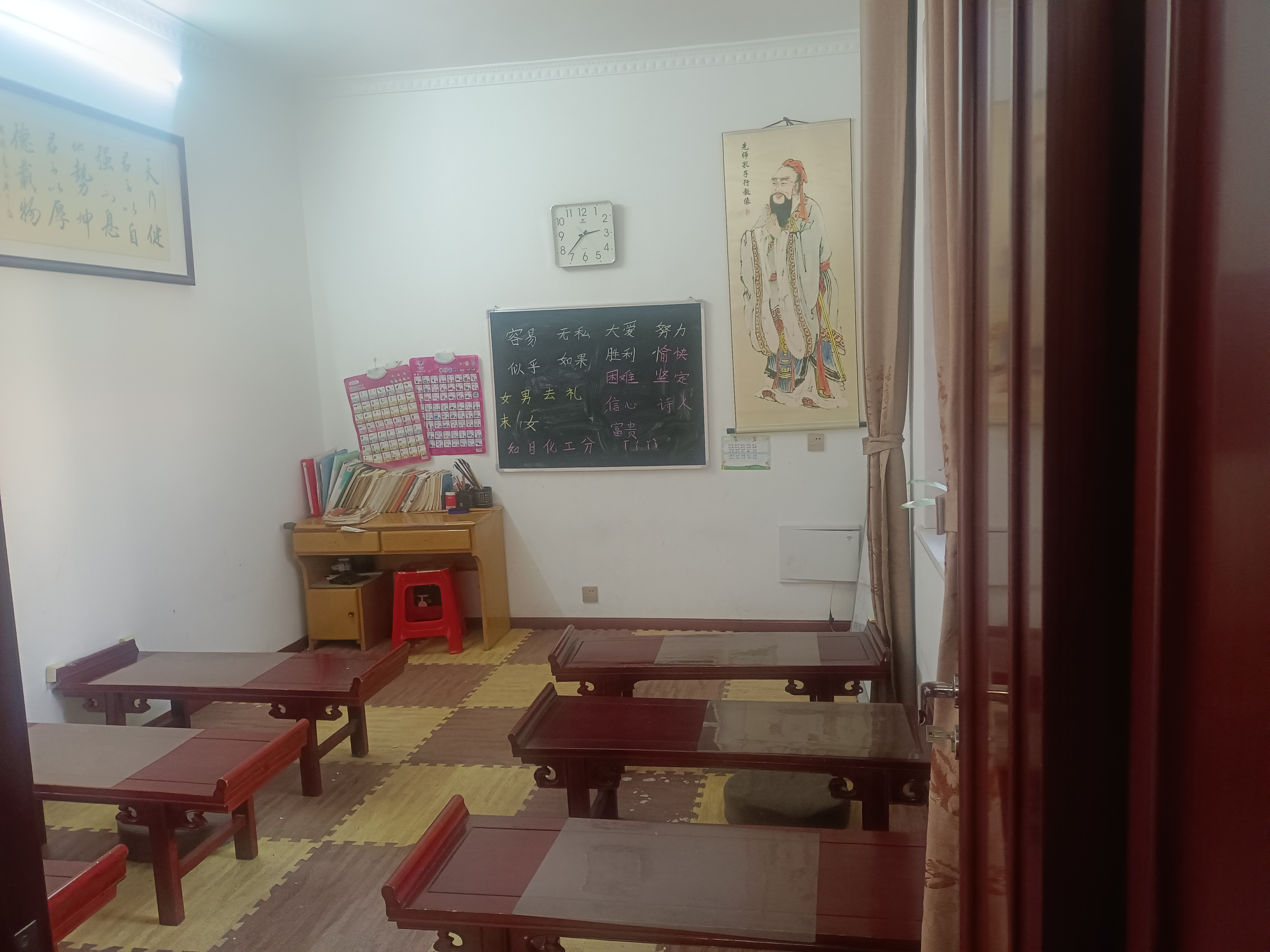 电力局家属楼 3室2厅1卫 49.8万 电力局家属楼 3室2厅1卫 49.8万客厅