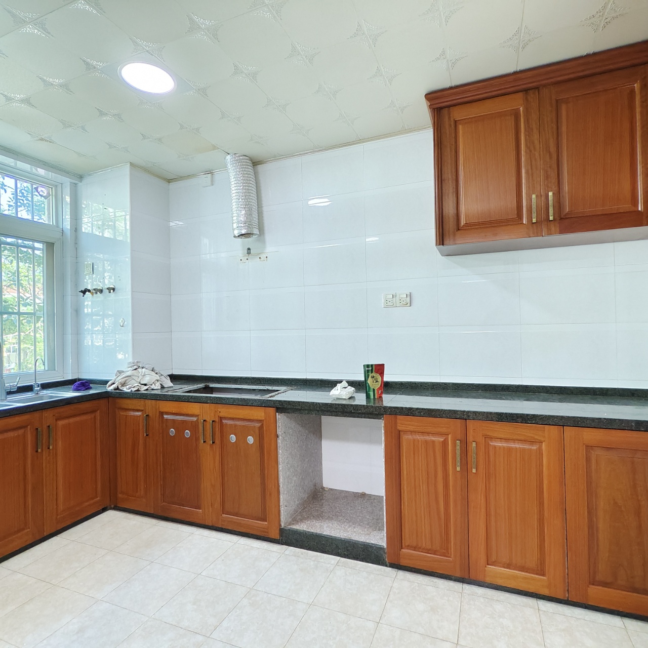 南方明珠  4室2厅2卫    197.0万 南方明珠  4室2厅2卫    197.0万室内图