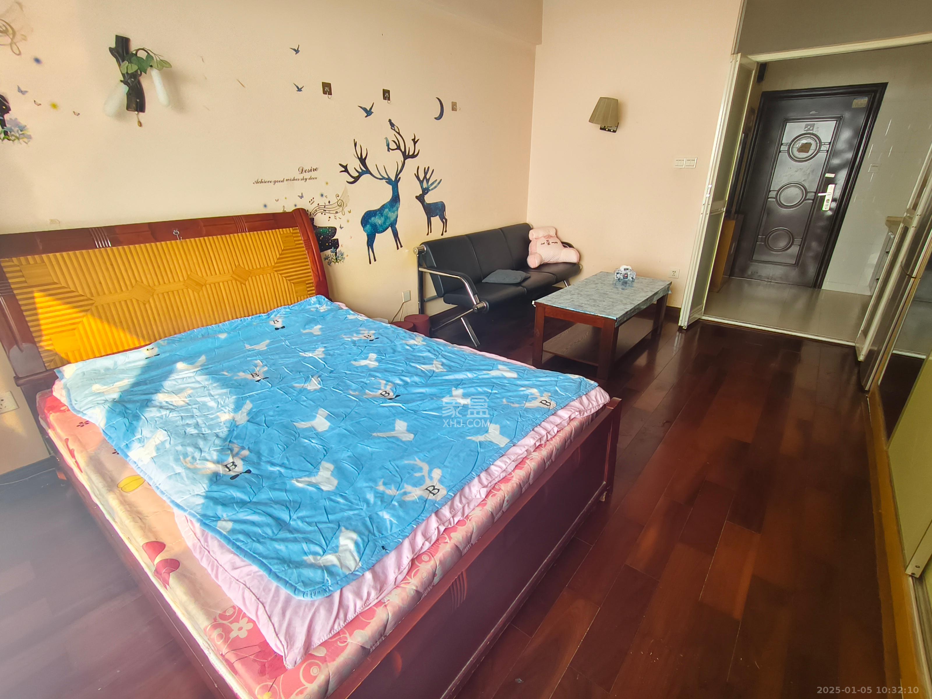 芙蓉同发  1室1厅1卫    1800.0元/月 芙蓉同发  1室1厅1卫    1800.0元/月室内图