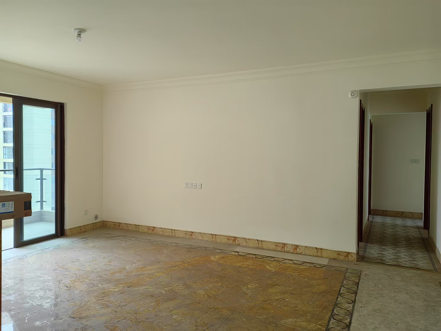 华耀碧桂园十里江湾誉峯 4室1厅1卫 2500.0元/月 华耀碧桂园十里江湾誉峯 4室1厅1卫 2500.0元/月室内图