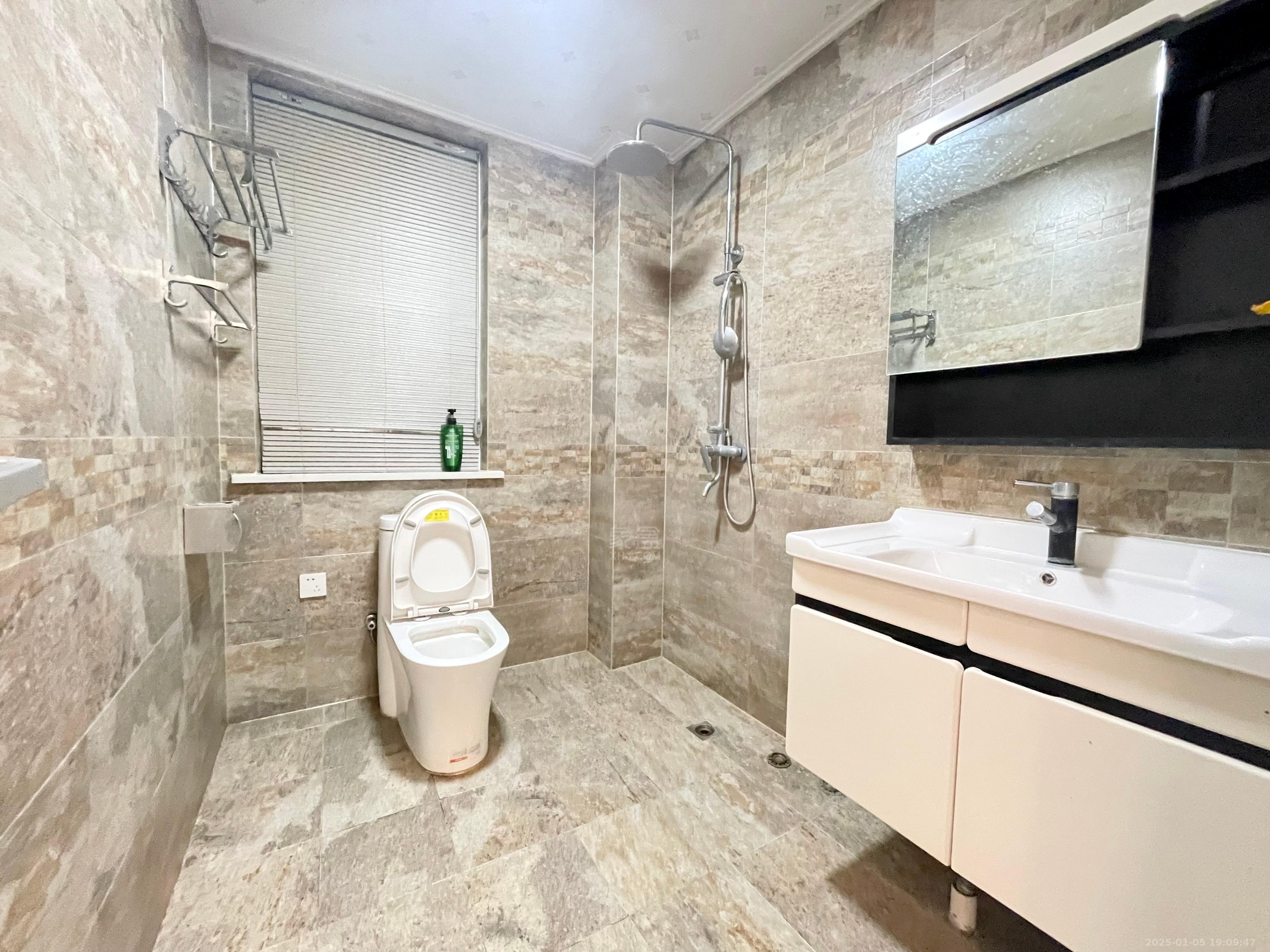 九八缔景城 3室2厅2卫 1800.0元/月 九八缔景城 3室2厅2卫 1800.0元/月室内图