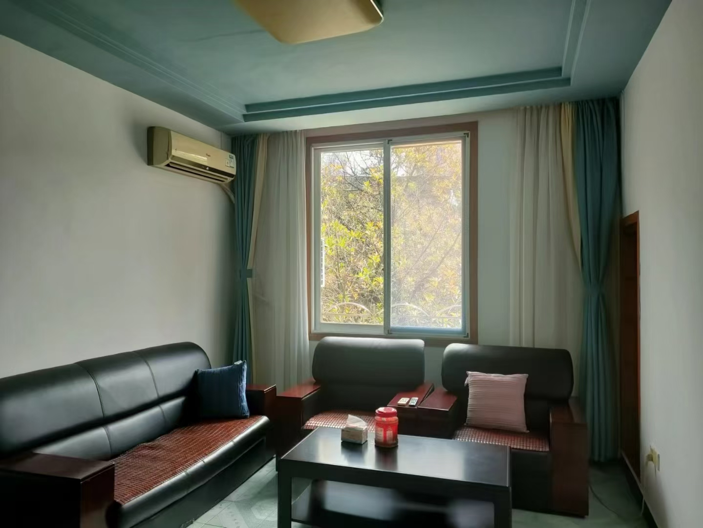 邮政培训中心家属区  2室2厅1卫    1100.0元/月 邮政培训中心家属区  2室2厅1卫    1100.0元/月室内图