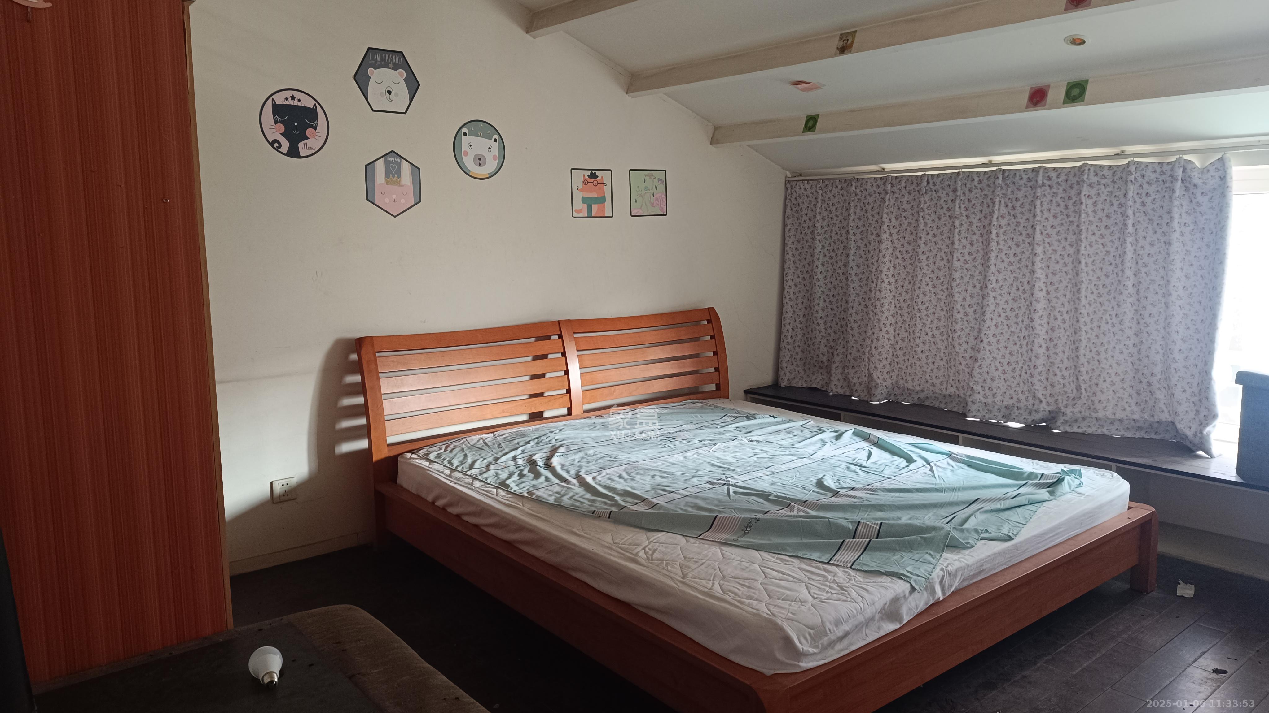 怡景民居 3室2厅1卫 1800.0元/月 怡景民居 3室2厅1卫 1800.0元/月室内图