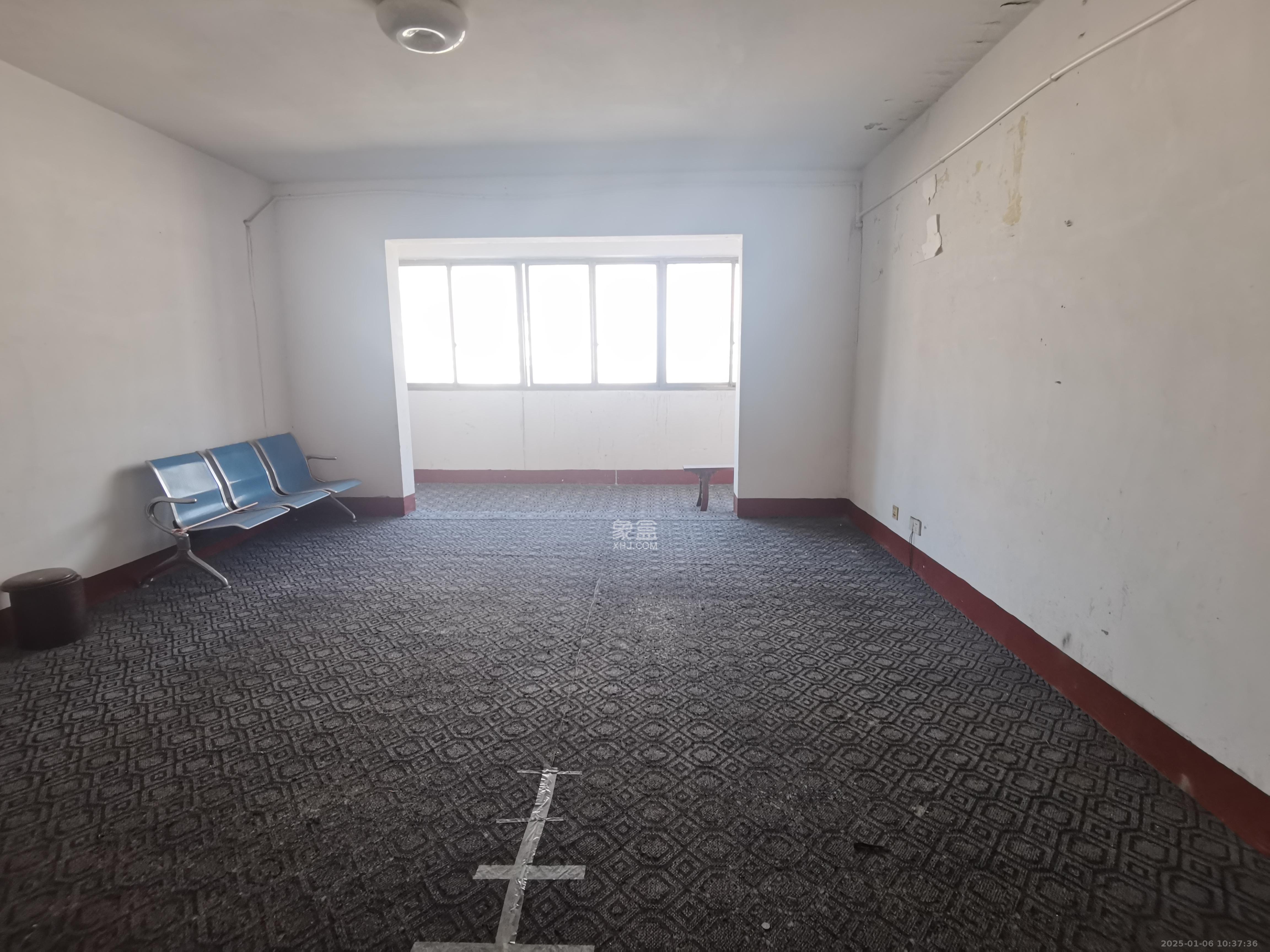 阳明山庄 5室2厅2卫 2800.0元/月 阳明山庄 5室2厅2卫 2800.0元/月室内图