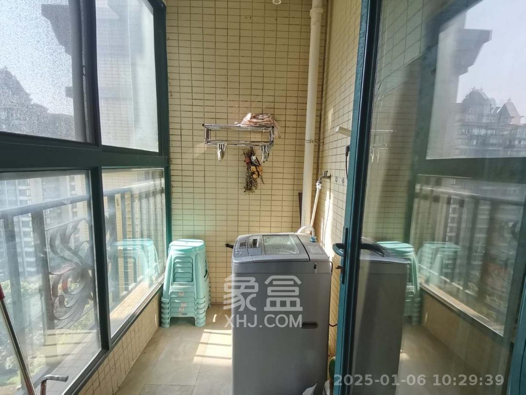 恒大城  3室2厅1卫   2200.00元/月室内图