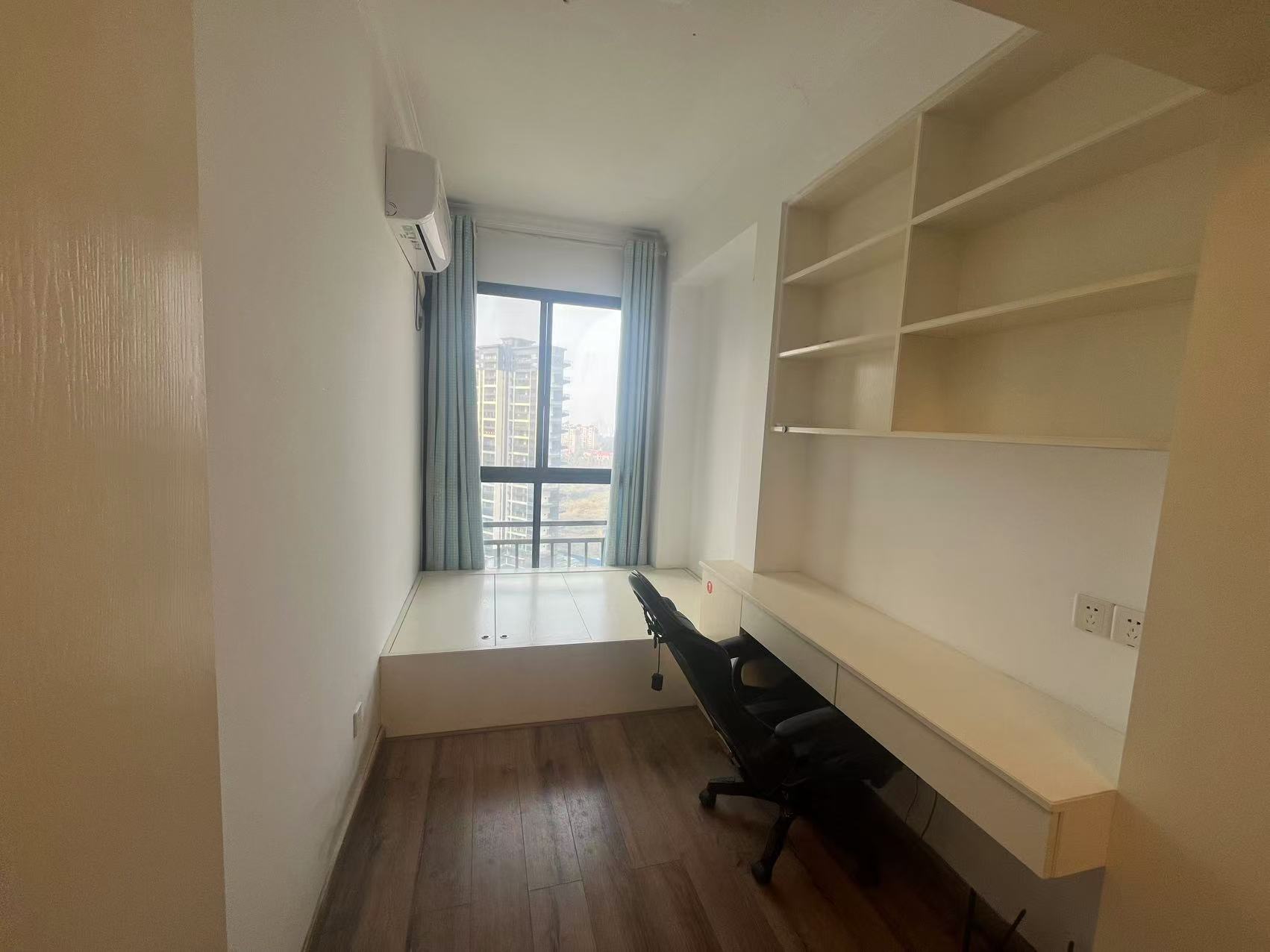 梓山湖领御 2室2厅1卫 1400.0元/月 梓山湖领御 2室2厅1卫 1400.0元/月室内图