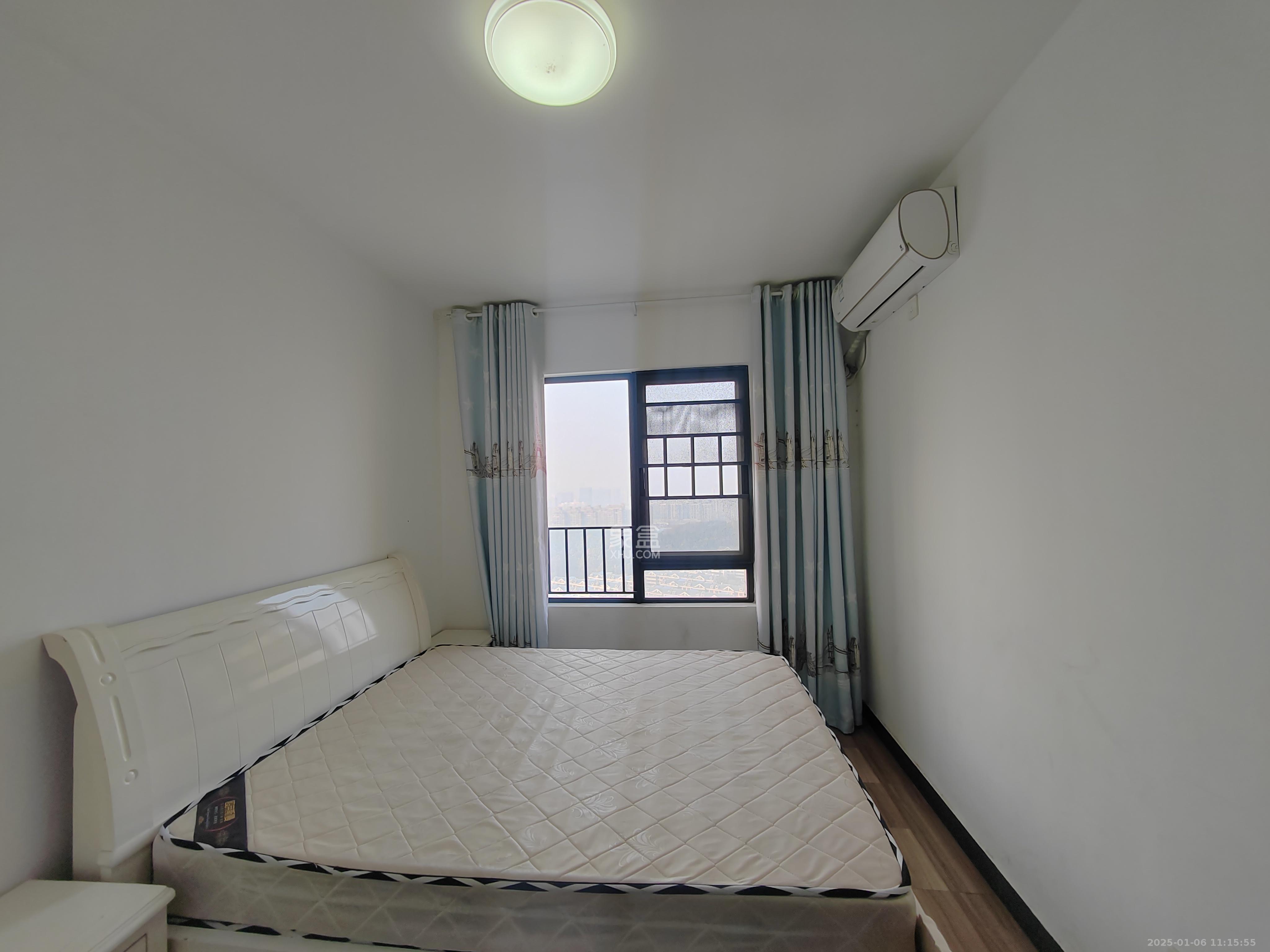 保利城(中航城国际社区、郡原美村) 3室2厅2卫 2500.0元/月 保利城(中航城国际社区、郡原美村) 3室2厅2卫 2500.0元/月室内图