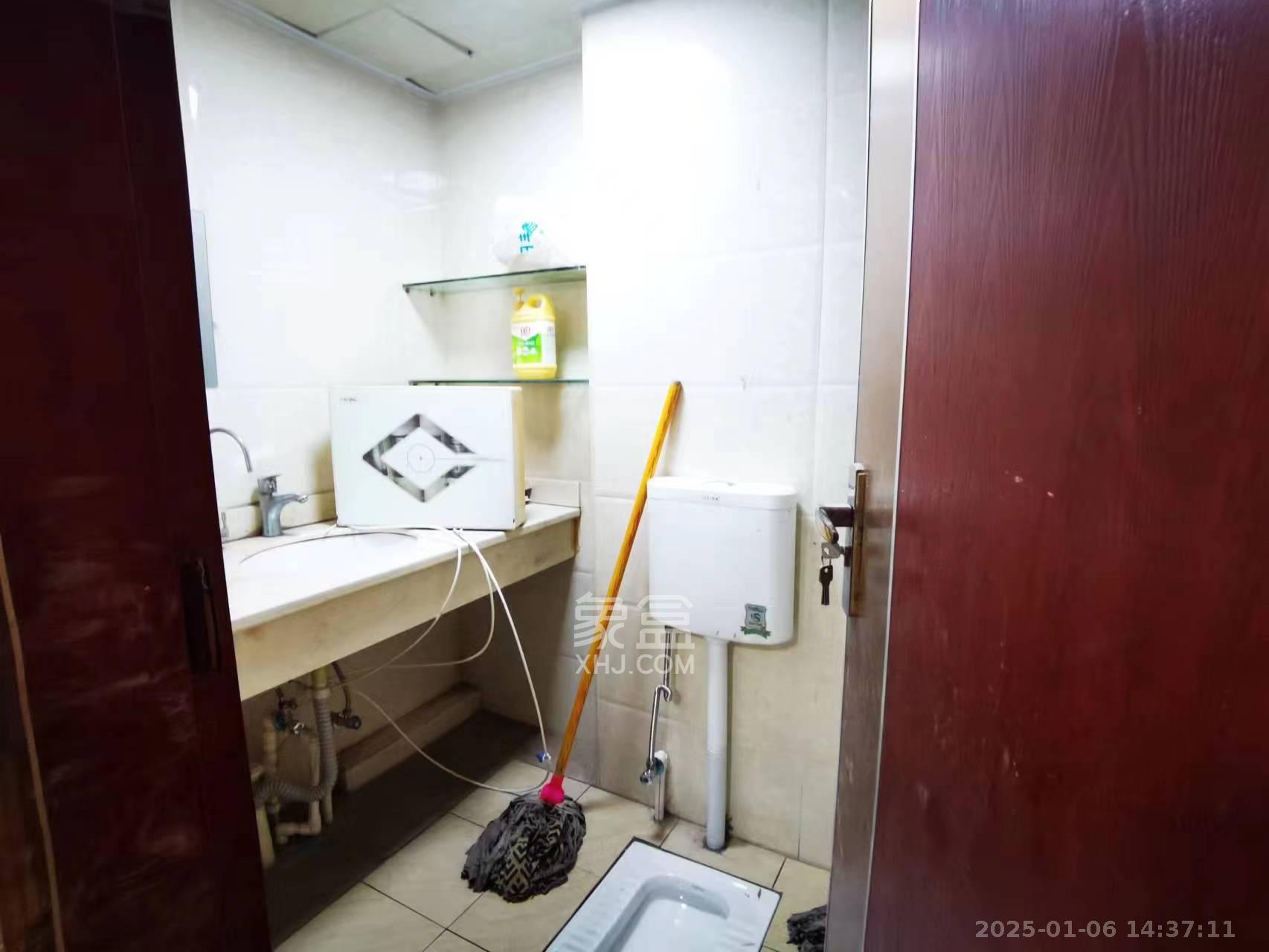 中建芙蓉工社  1室1厅1卫   1400.00元/月室内图