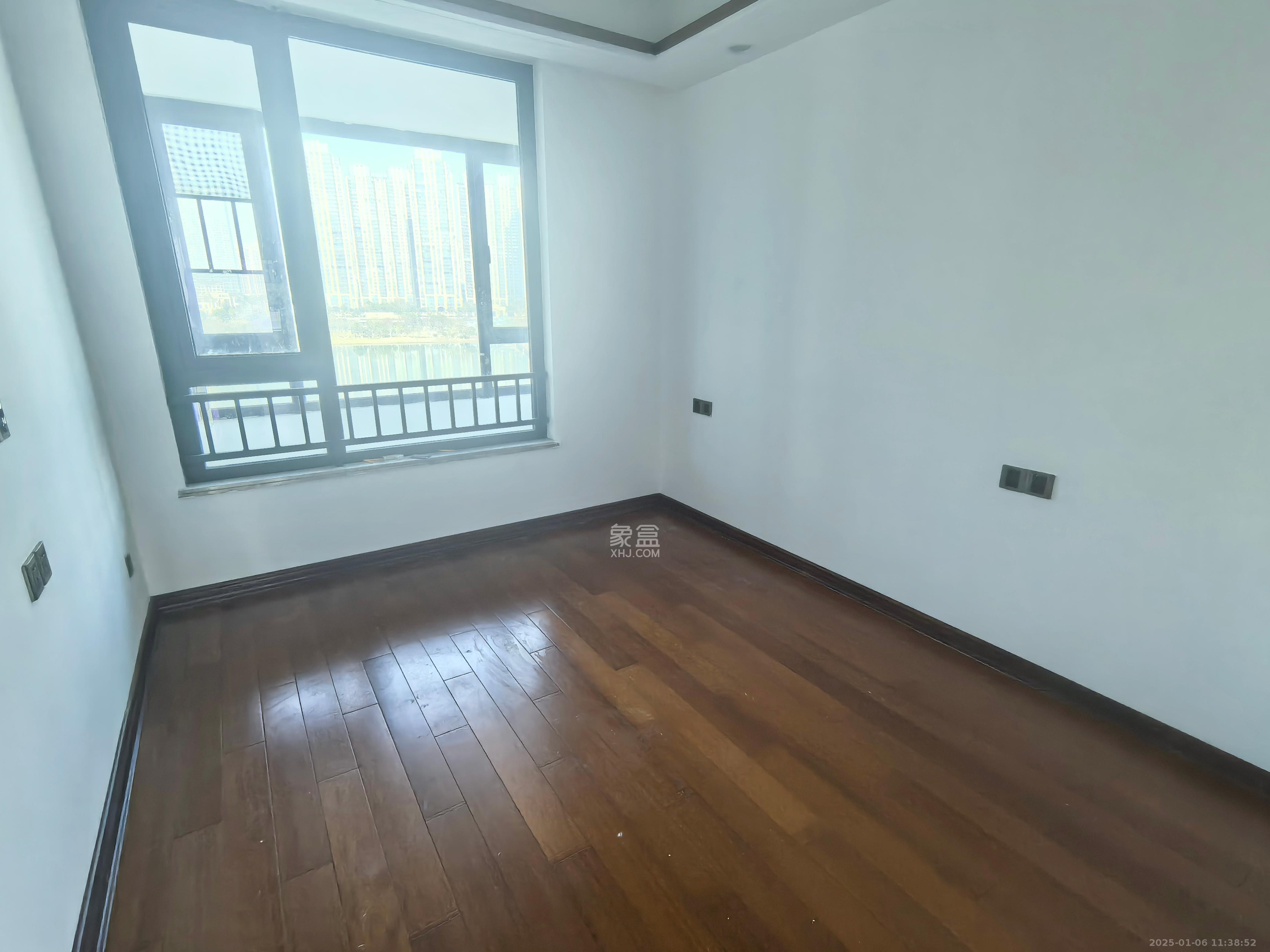 中海梅溪湖壹号 4室2厅2卫 12000.0元/月 中海梅溪湖壹号 4室2厅2卫 12000.0元/月室内图