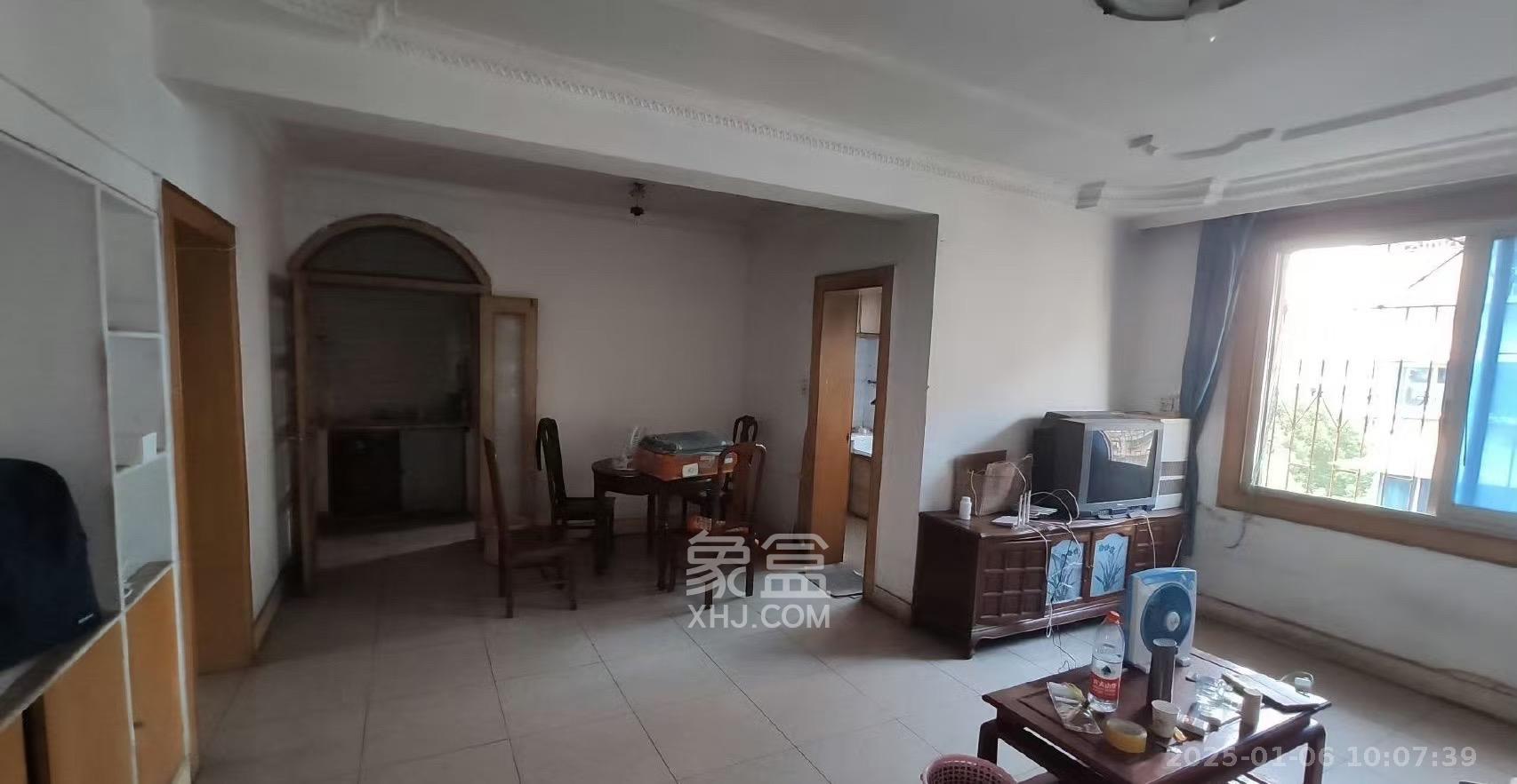 荷花园市直教师村(长沙市教育局直属教师二村) 3室2厅1卫 2000.0元/月 荷花园市直教师村(长沙市教育局直属教师二村) 3室2厅1卫 2000.0元/月室内图