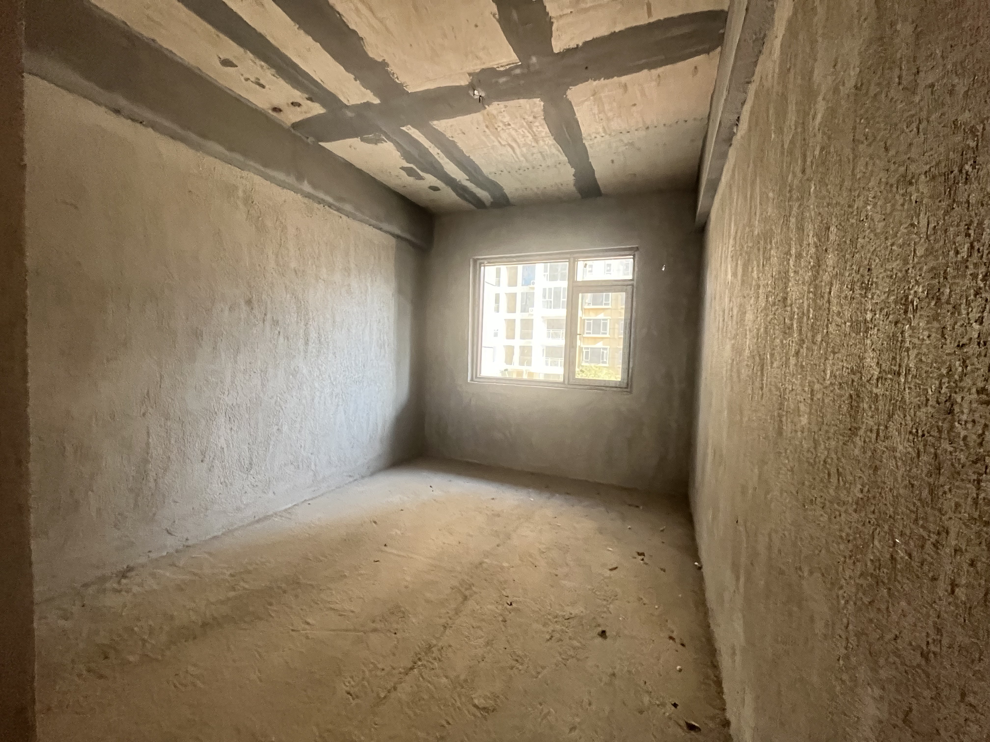 珠山鑫园  4室2厅2卫    69.8万 珠山鑫园  4室2厅2卫    69.8万客厅