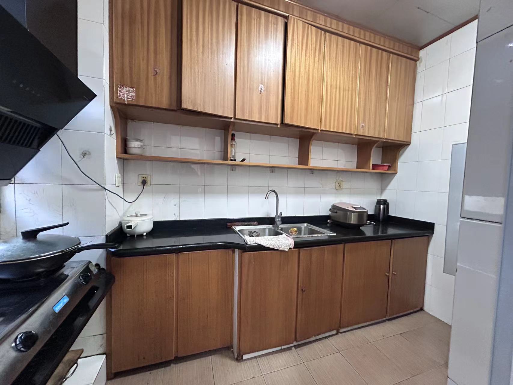 邮政培训中心家属区 2室2厅1卫 1100.0元/月 邮政培训中心家属区 2室2厅1卫 1100.0元/月室内图