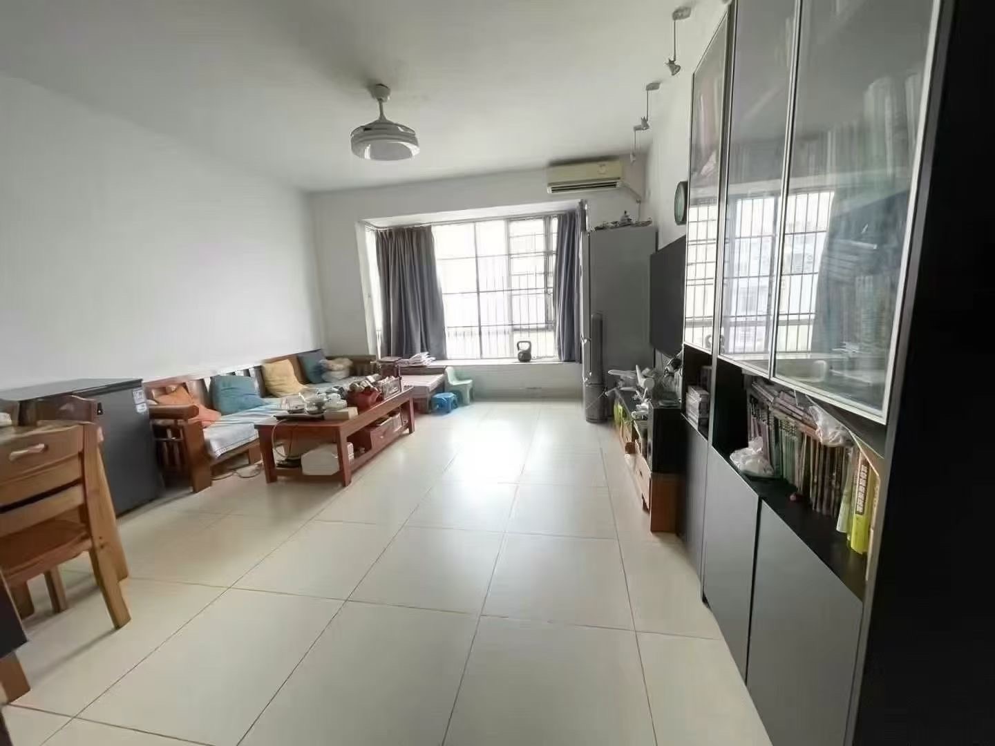 攀枝花苑 3室2厅1卫 99.0万 攀枝花苑 3室2厅1卫 99.0万客厅