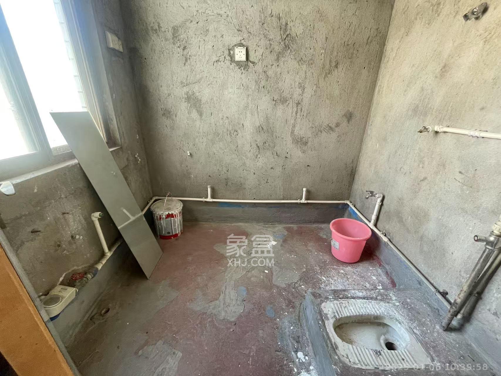 阳明山庄 5室2厅2卫 2800.0元/月 阳明山庄 5室2厅2卫 2800.0元/月室内图