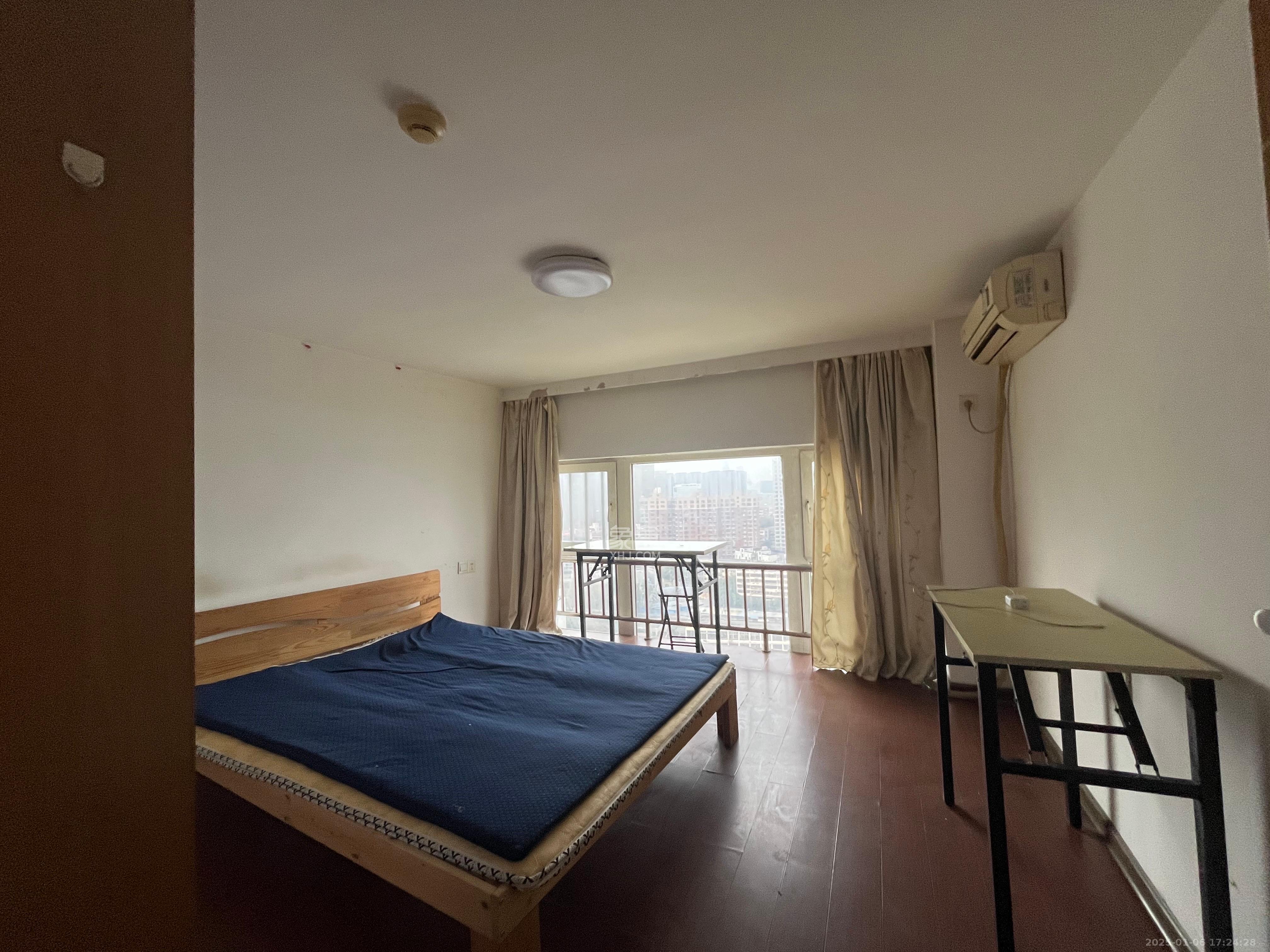 他城(天鸿时代公寓) 4室2厅2卫 2200.0元/月 他城(天鸿时代公寓) 4室2厅2卫 2200.0元/月室内图