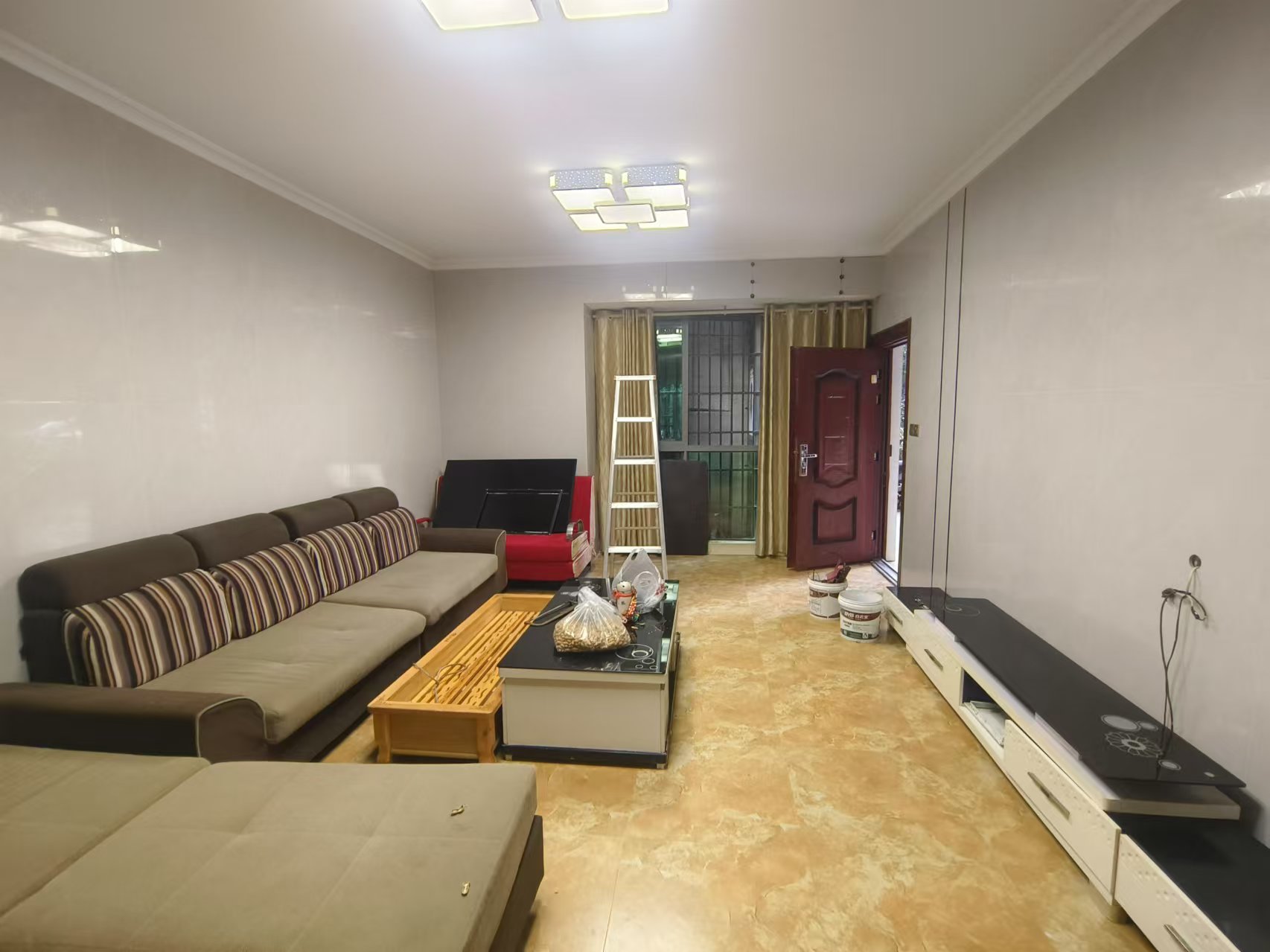 鹏利广场 4室2厅2卫 3380.0元/月 鹏利广场 4室2厅2卫 3380.0元/月室内图