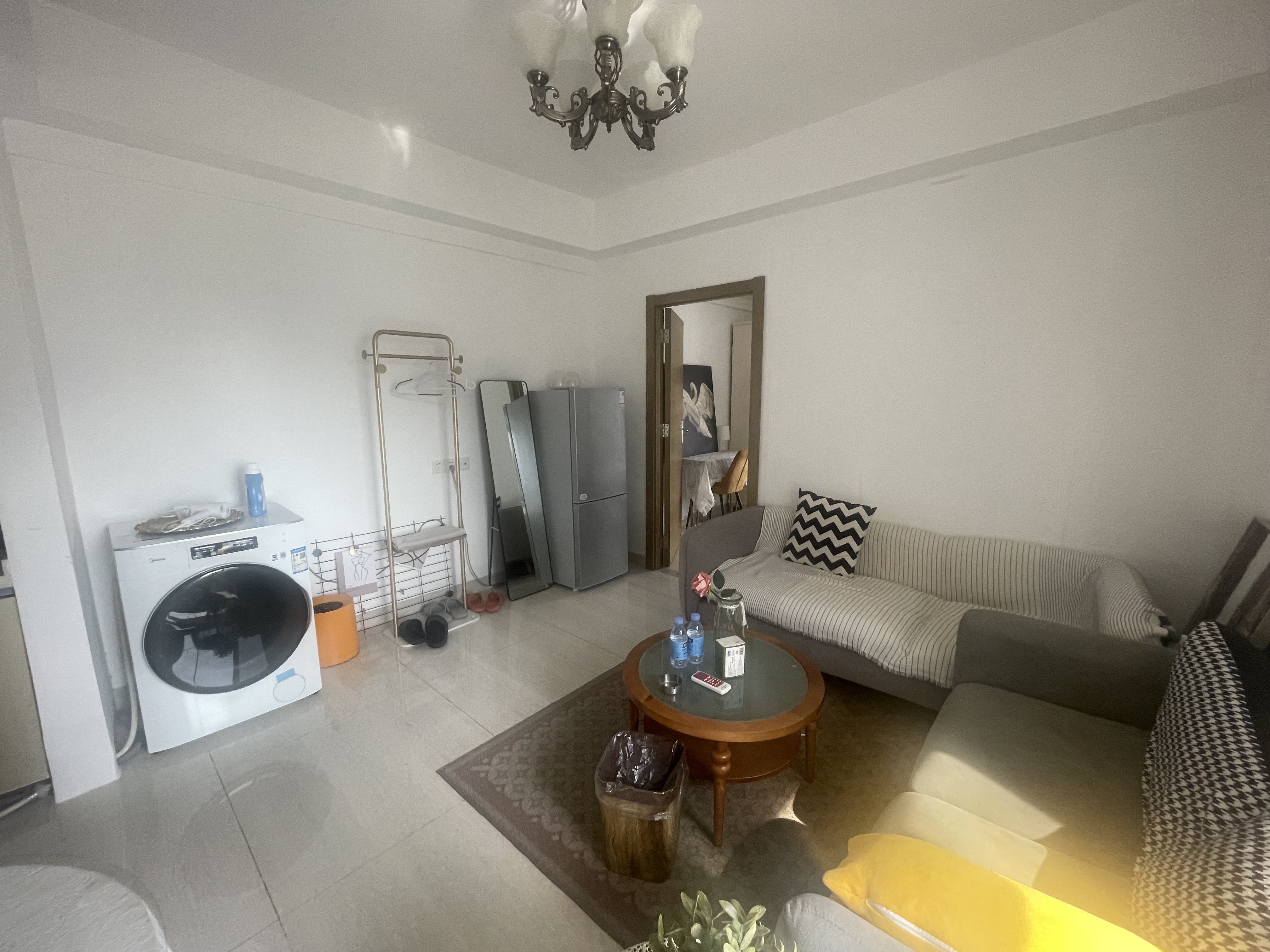 宇建国贸城 1室1厅1卫 80.0万 宇建国贸城 1室1厅1卫 80.0万室内图