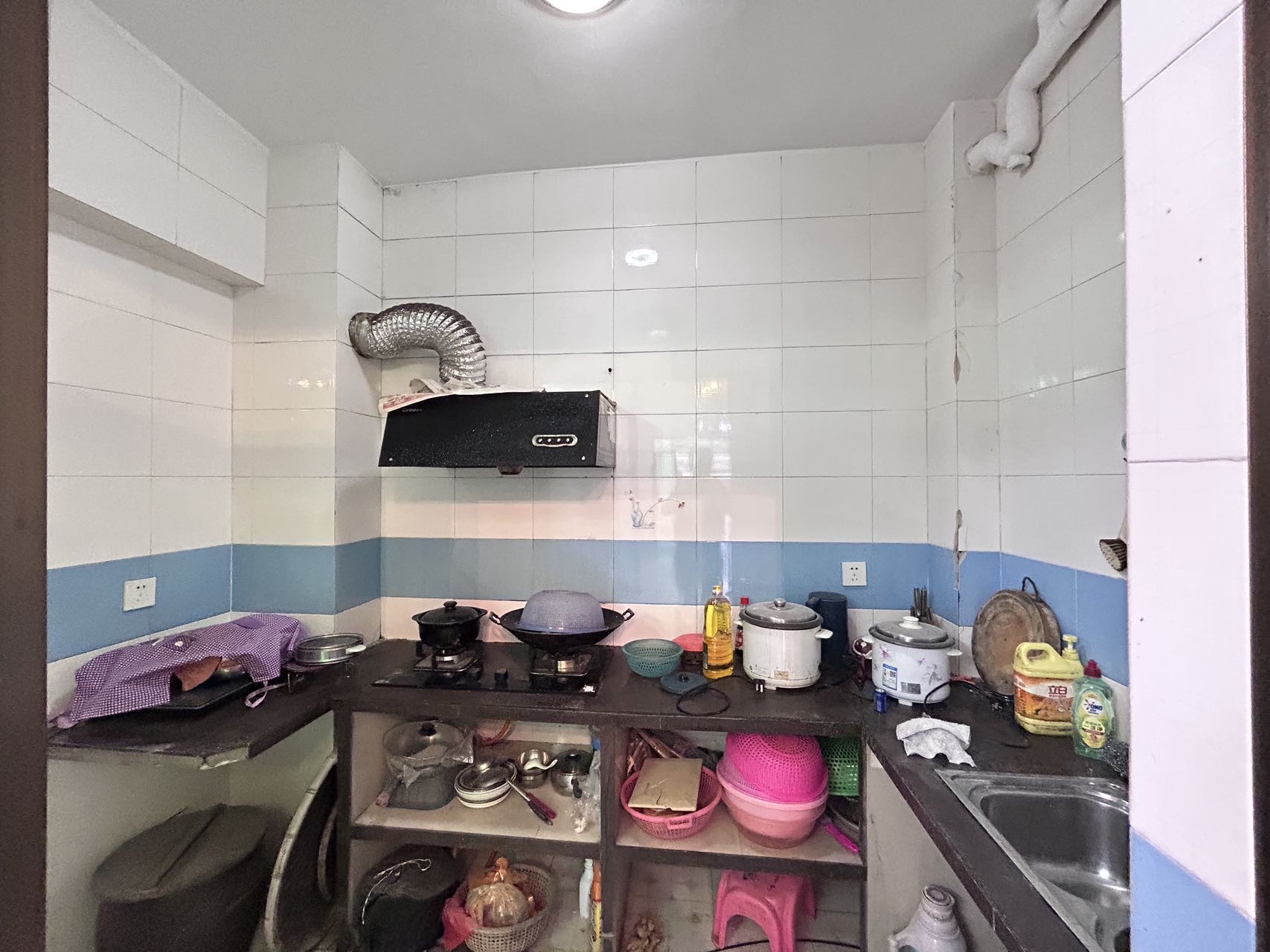 攀枝花苑 3室2厅1卫 99.0万 攀枝花苑 3室2厅1卫 99.0万厨房