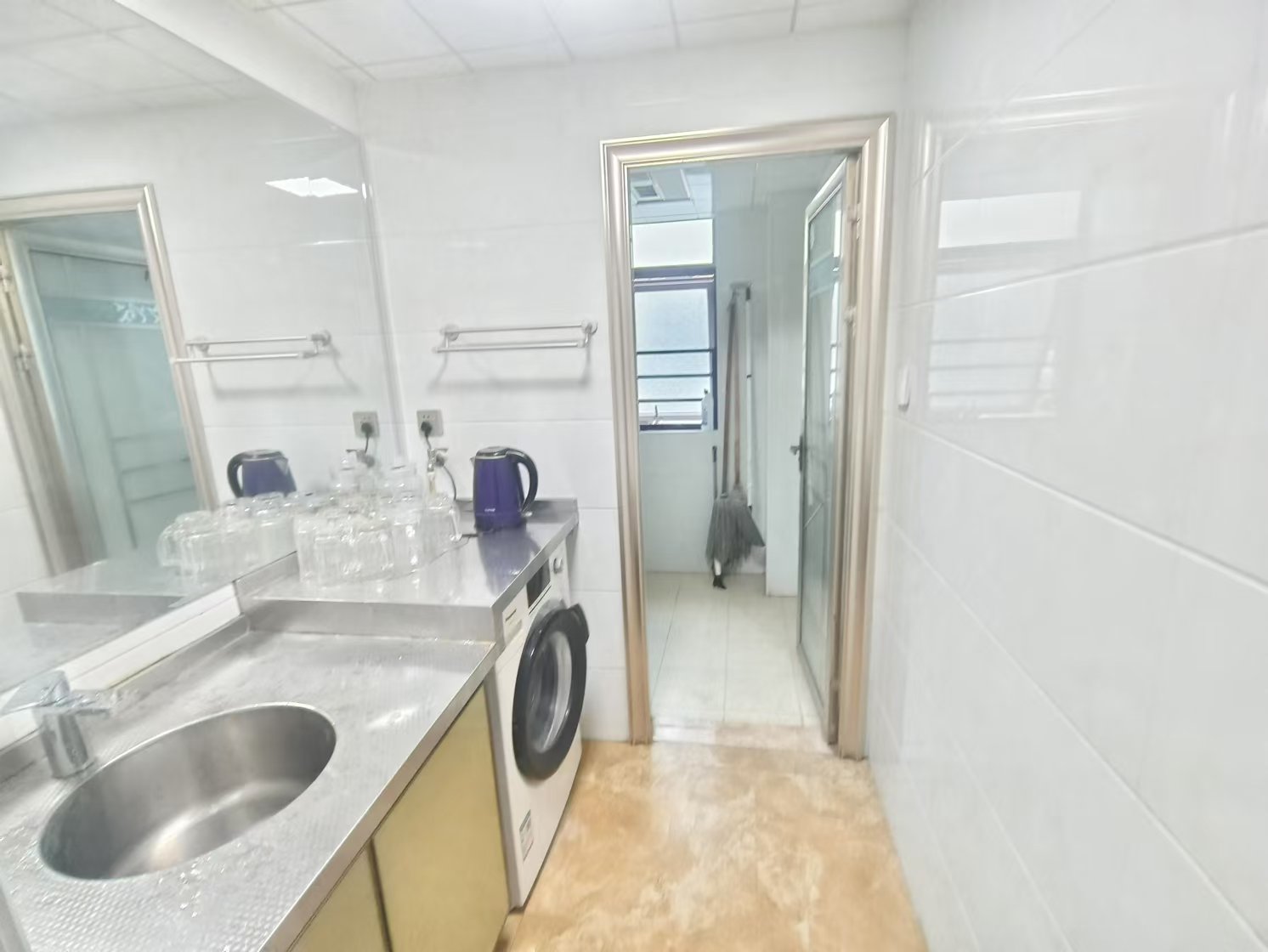 鹏利广场 4室2厅2卫 3380.0元/月 鹏利广场 4室2厅2卫 3380.0元/月室内图