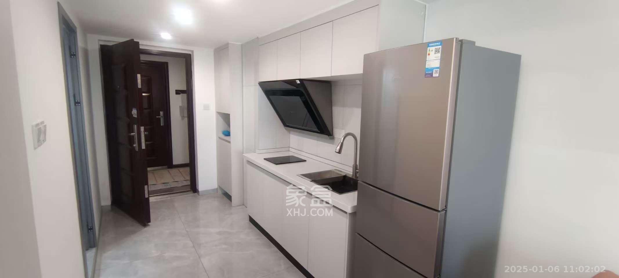 世茂璀璨天城公寓 2室1厅1卫 2400.0元/月 世茂璀璨天城公寓 2室1厅1卫 2400.0元/月室内图