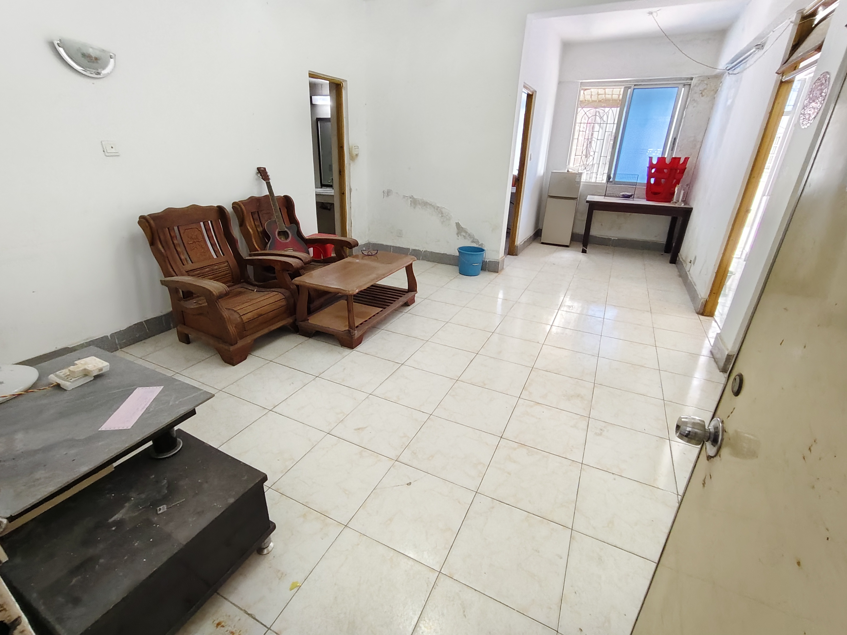 虹冠大厦 2室1厅1卫 1700.0元/月 虹冠大厦 2室1厅1卫 1700.0元/月室内图