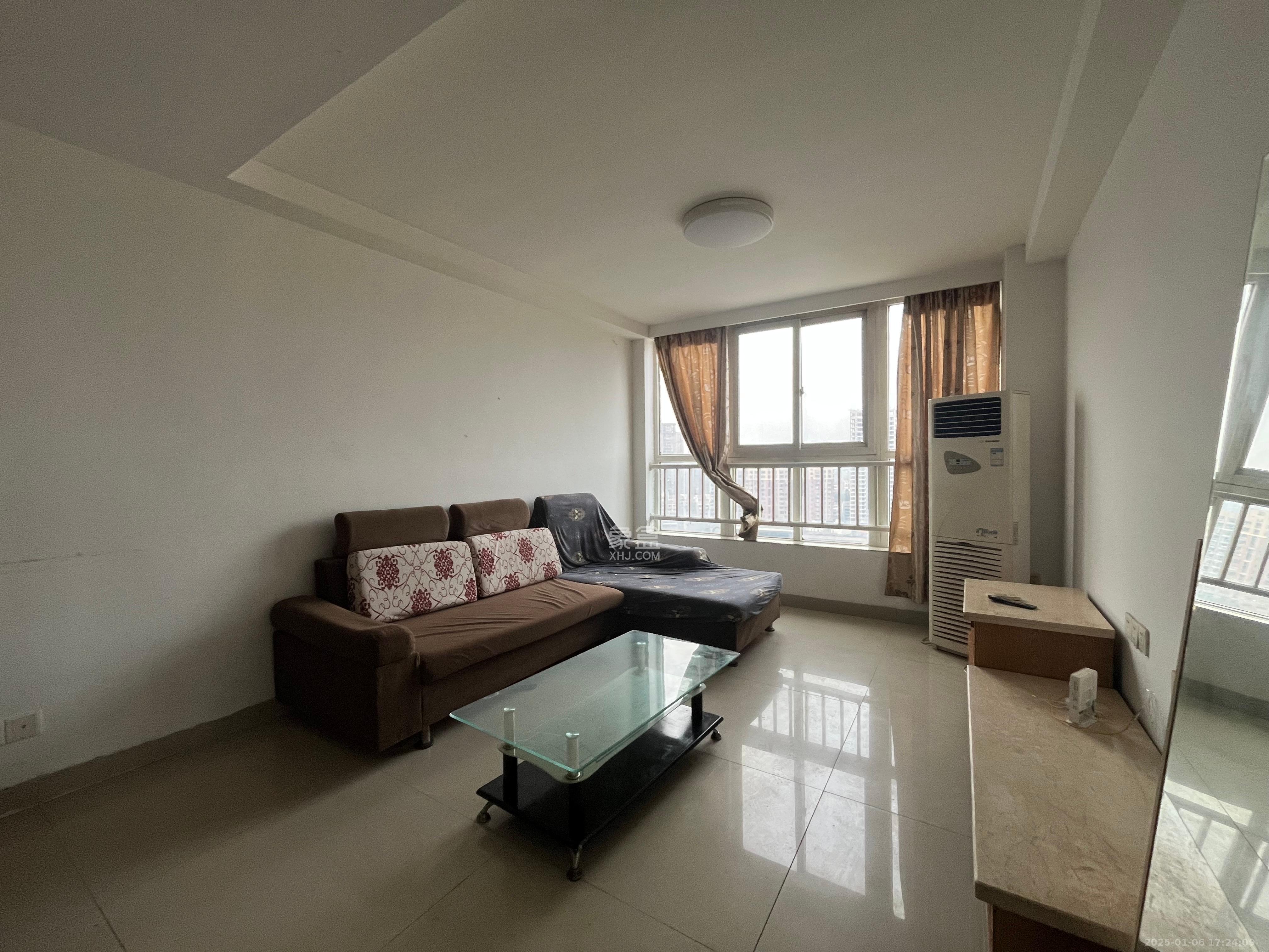 他城(天鸿时代公寓) 4室2厅2卫 2200.0元/月 他城(天鸿时代公寓) 4室2厅2卫 2200.0元/月室内图