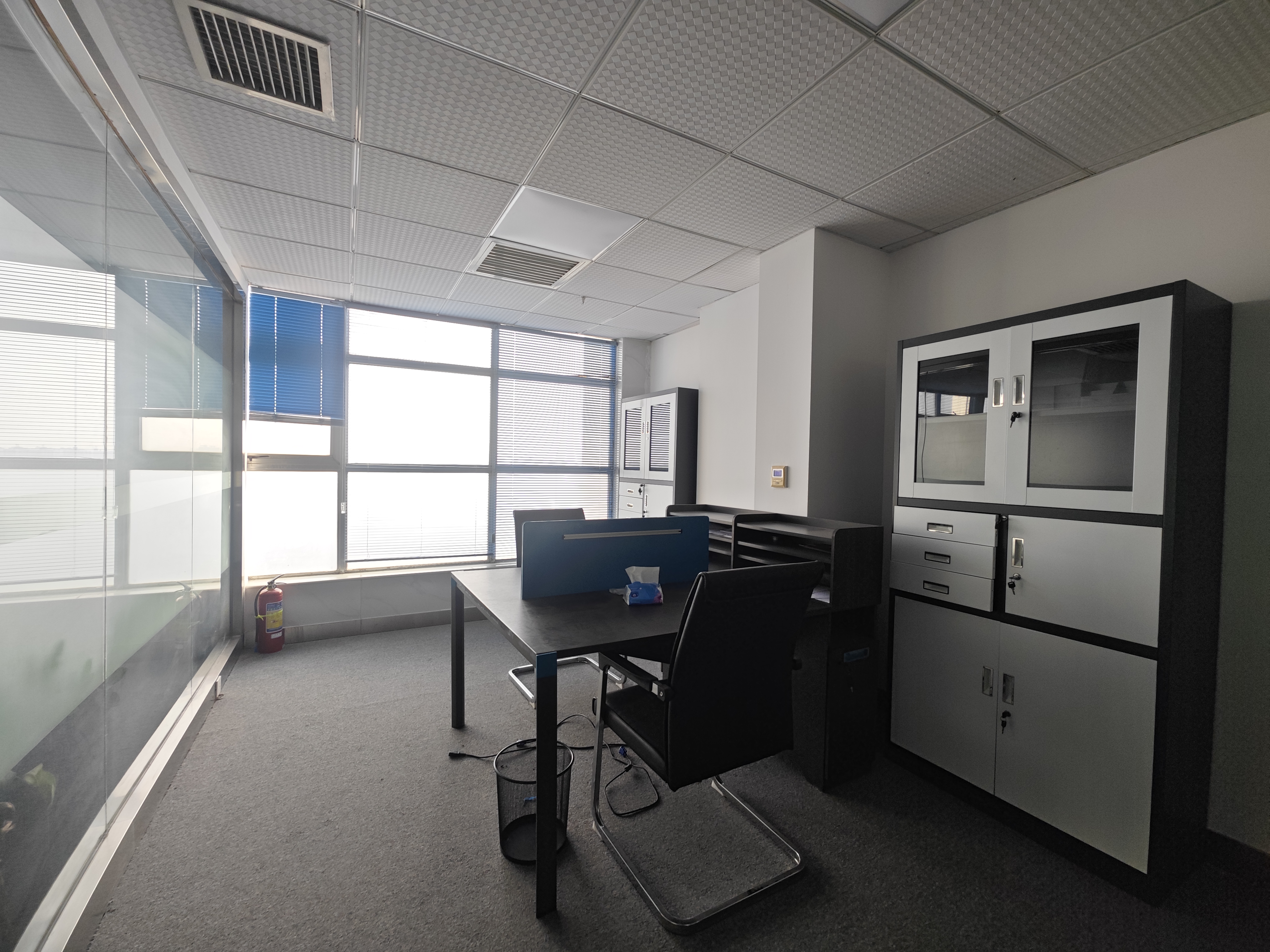 宇元国际写字楼 1室1厅1卫 7900.0元/月 宇元国际写字楼 1室1厅1卫 7900.0元/月室内图