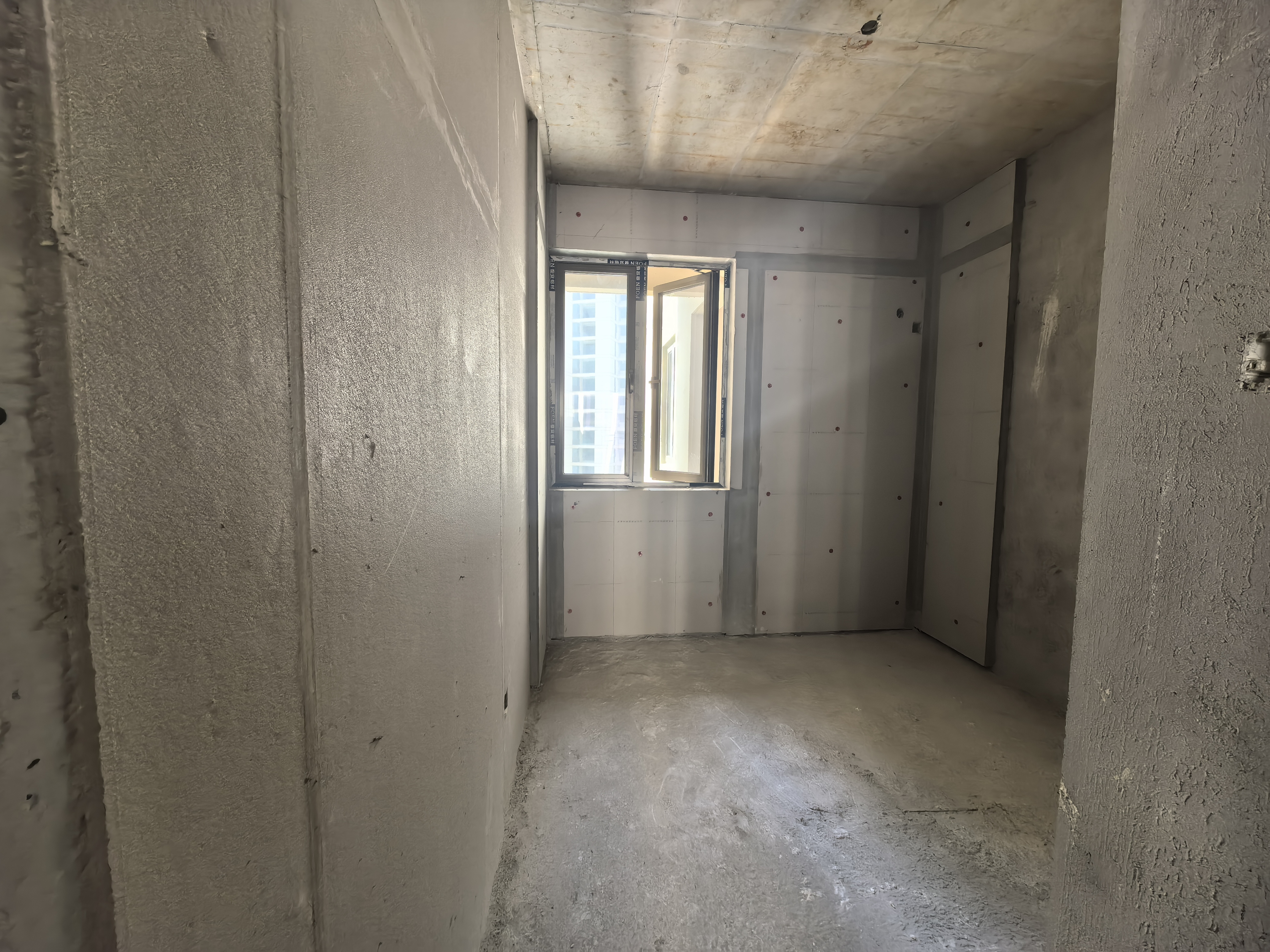 吾悦广场 4室2厅2卫 69.6万 吾悦广场 4室2厅2卫 69.6万客厅